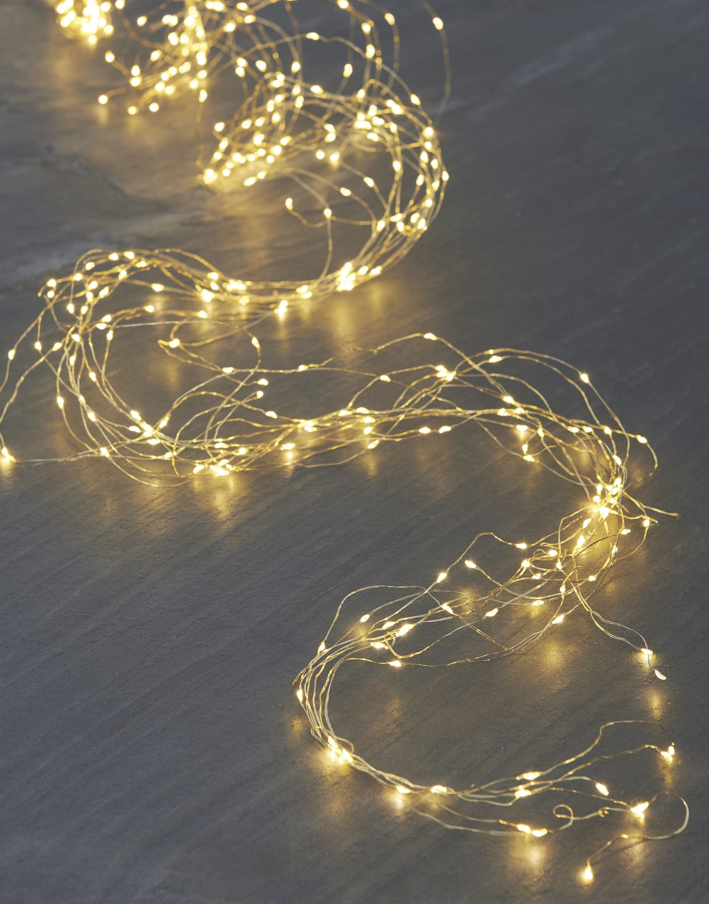 Sirius Knirke Light Chain 200 Le Ds 15x(0,45 1,5m)+3m, Gold