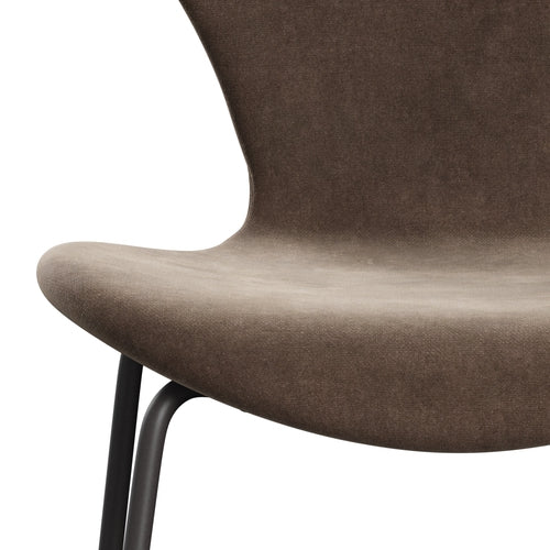 Fritz Hansen 3107 Silla tapicería completa, grafito cálido/belfast terciopelo marrón gris