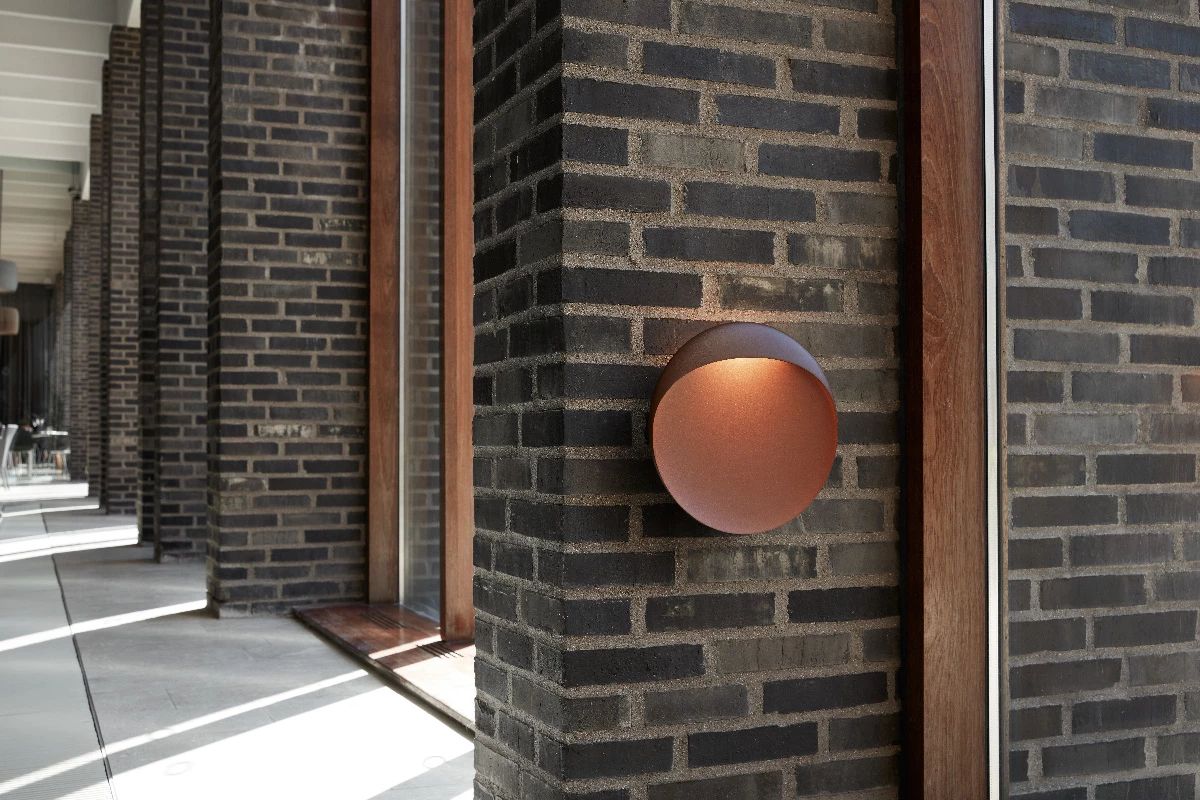 Louis Poulsen Flindt Wall Lamp LED 3000 K 10 W Ø20 cm, Corten