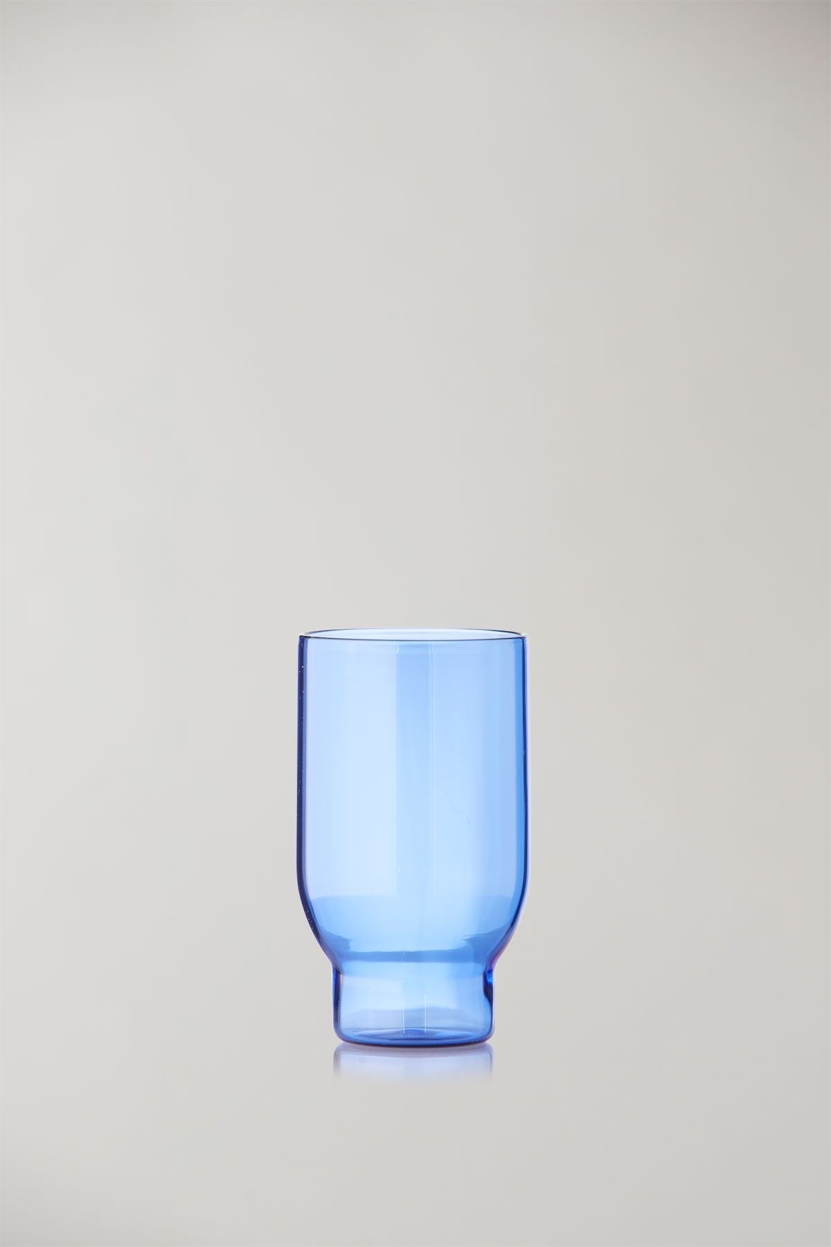 Studio sur l'ensemble de verrerie de 2 verres à eau, bleu