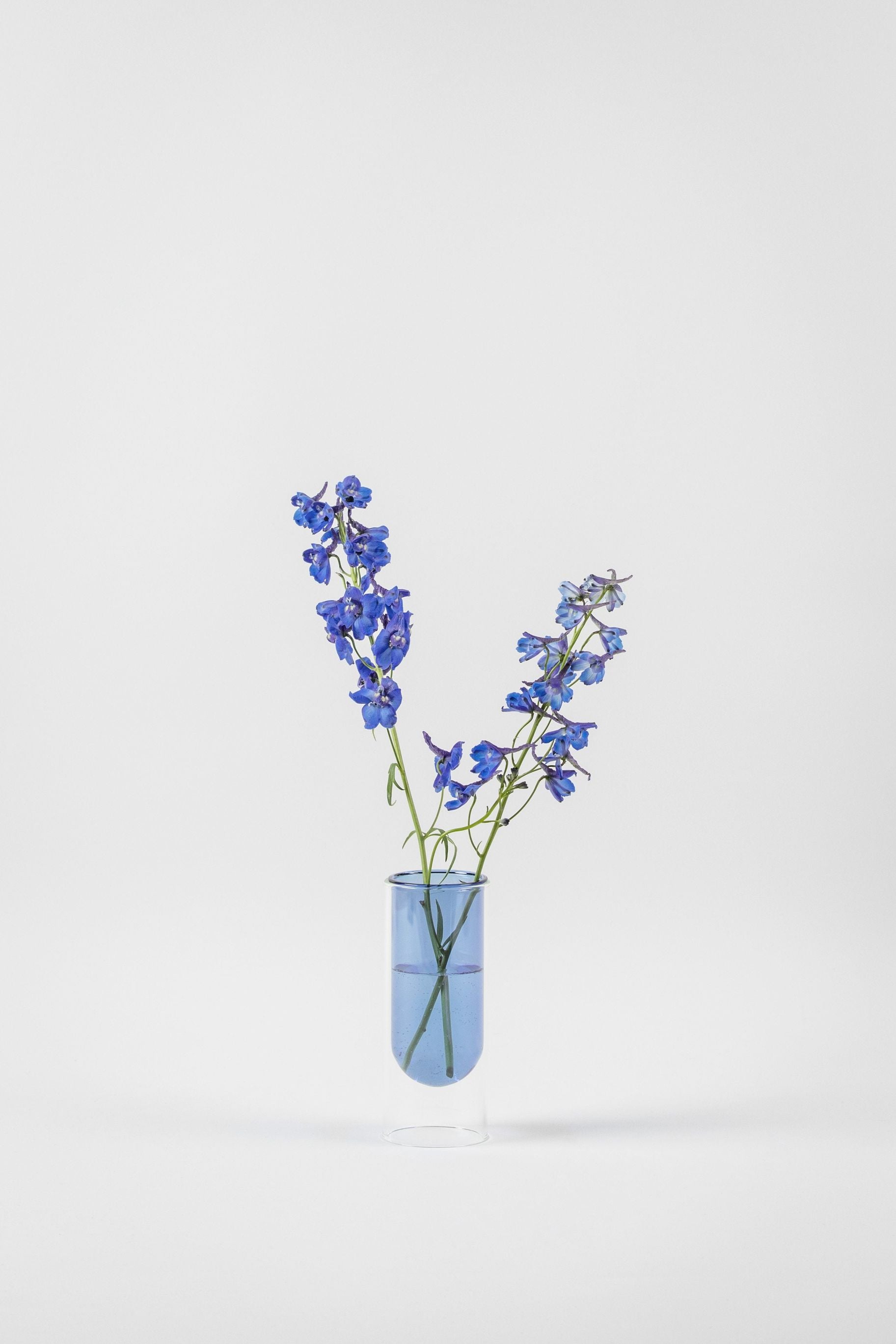 Studio About Flower Tube Vase 16 cm, bleu