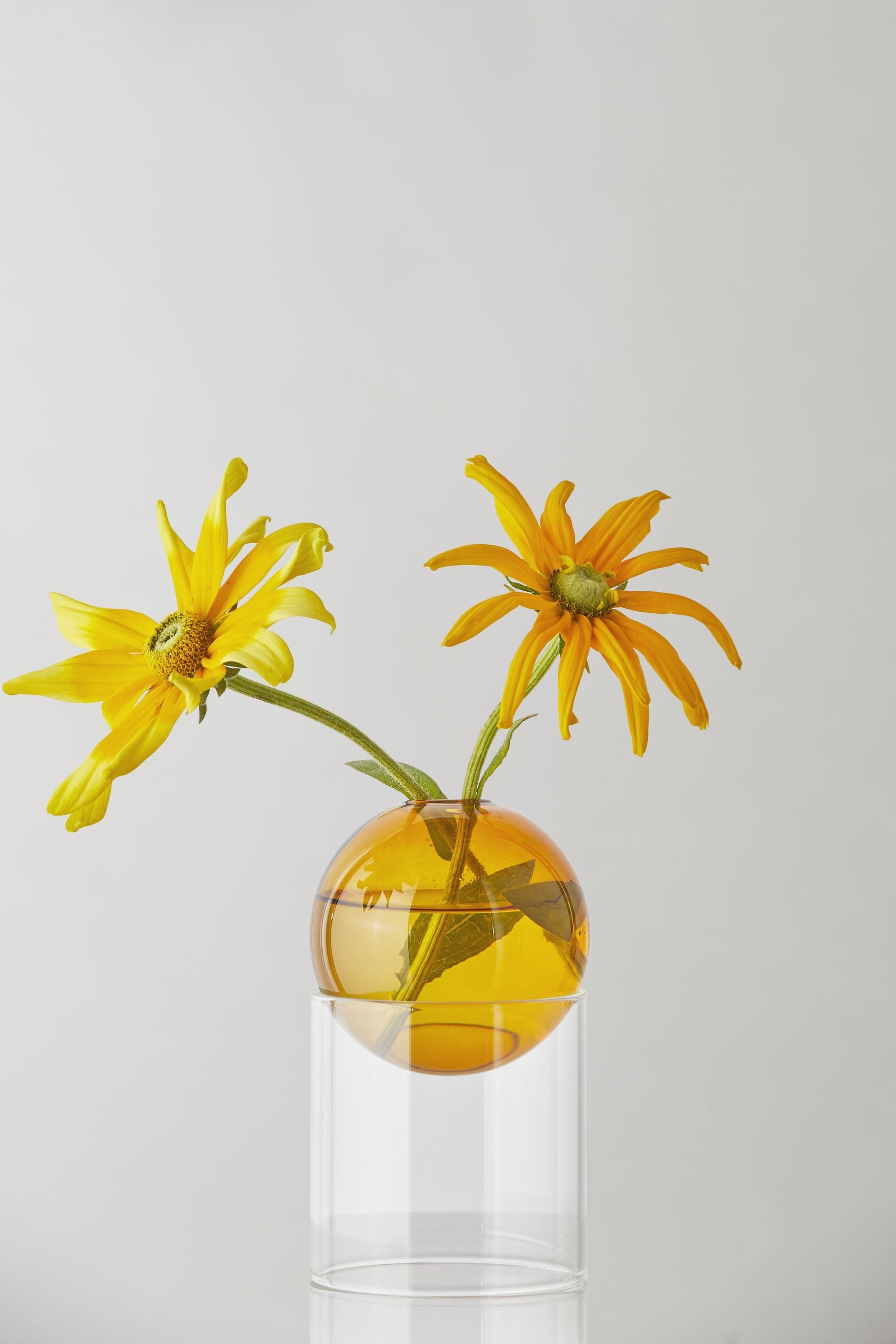 Studio sur le vase de bulles de fleur debout 13 cm, ambre