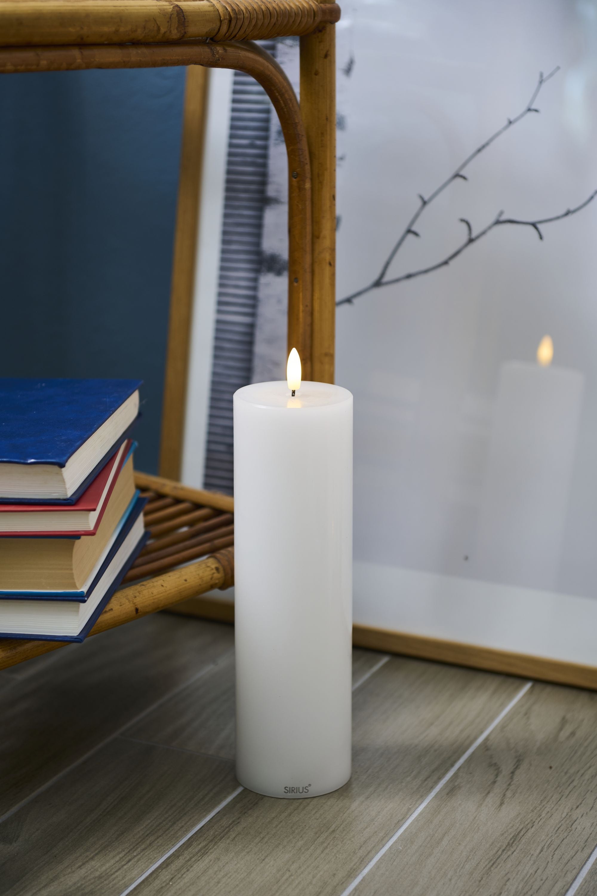 Sirius Sille wiederaufladbare LED -Kerzen weiß, Ø7,5x H25 cm