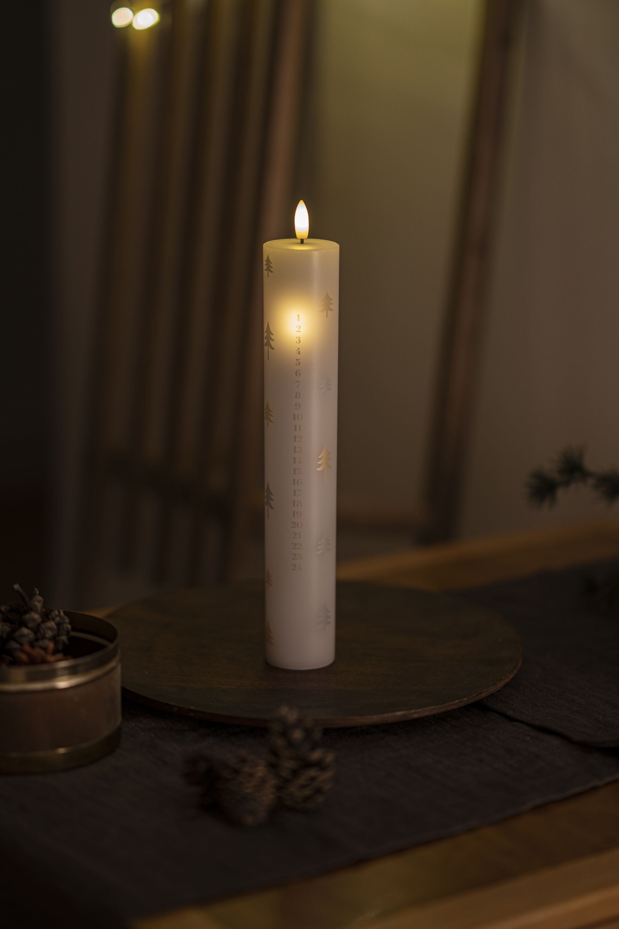Sirius Sille Calendar Candle ø5x H29,8cm, White/Gold/Silver