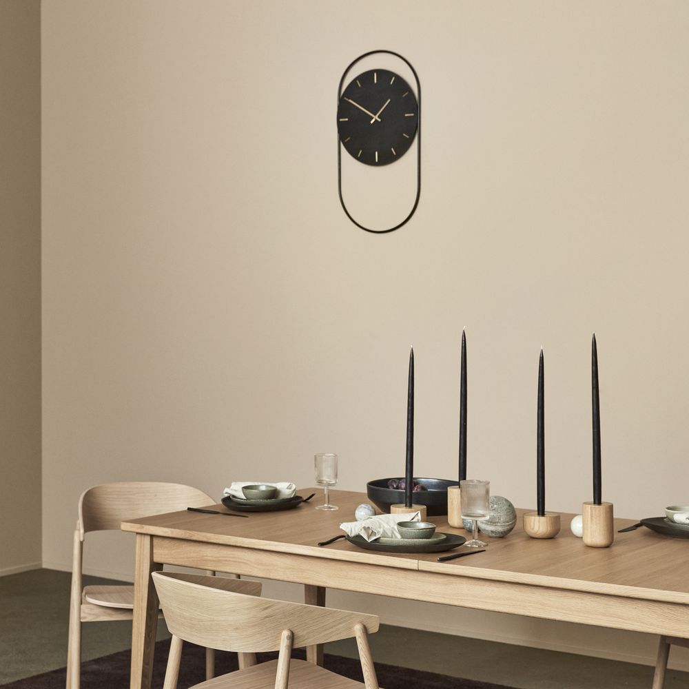 Muebles de Andersen un reloj de pared, negro