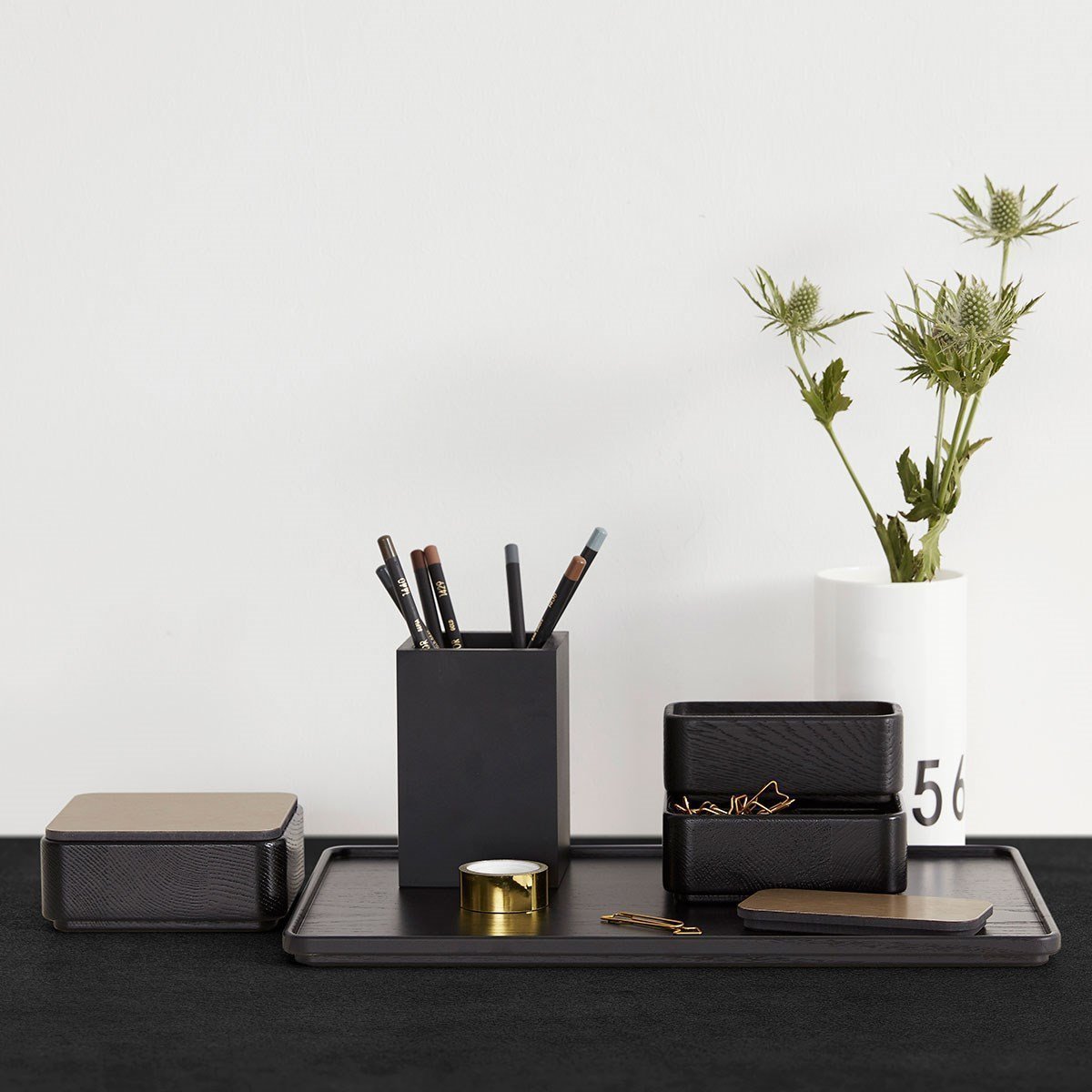 Les meubles Andersen créent une boîte en noir, 4 compartiments, 12x12cm