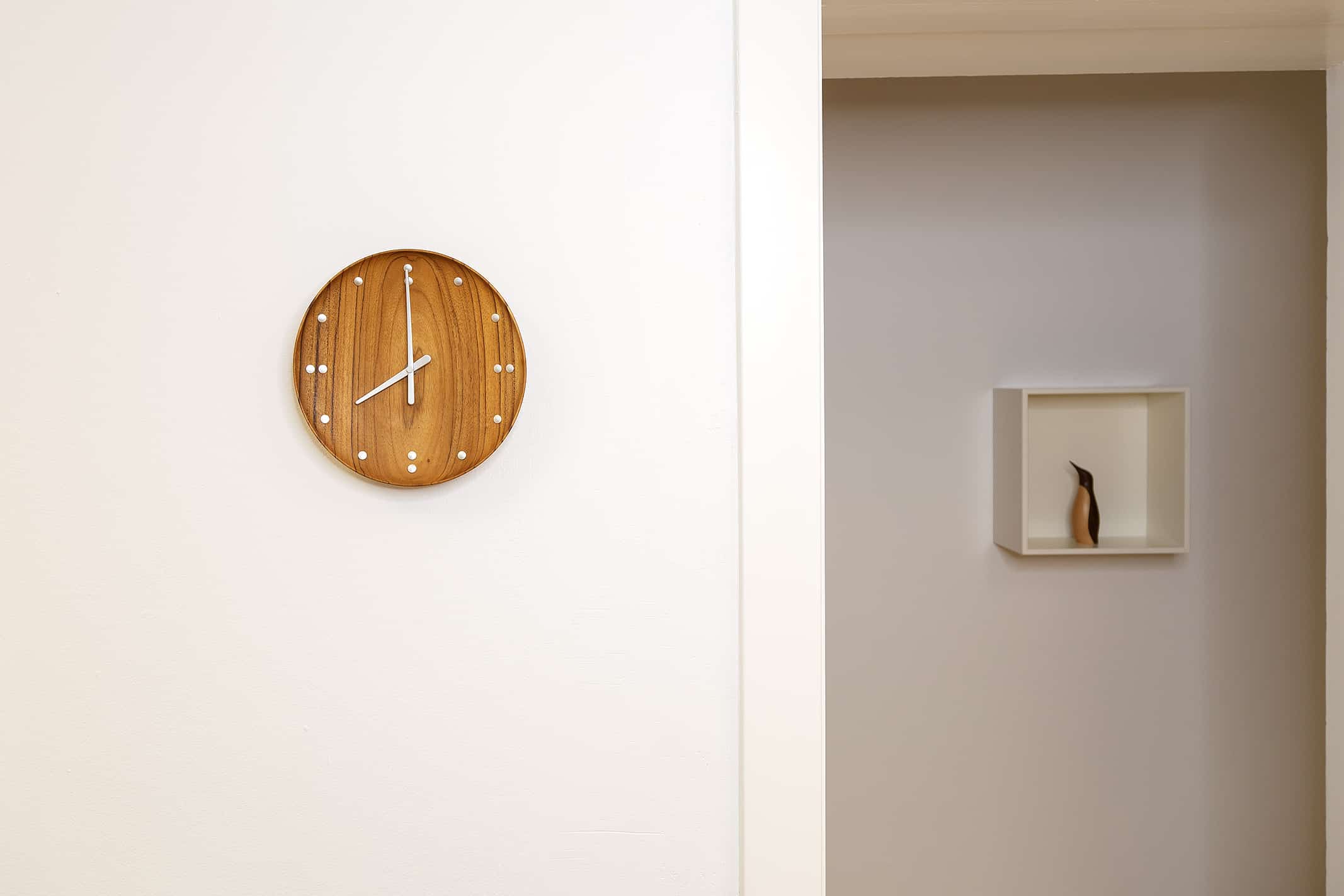 TEAK DE Reloj de pared Finn Juhl de arquitecto, Ø 35 cm