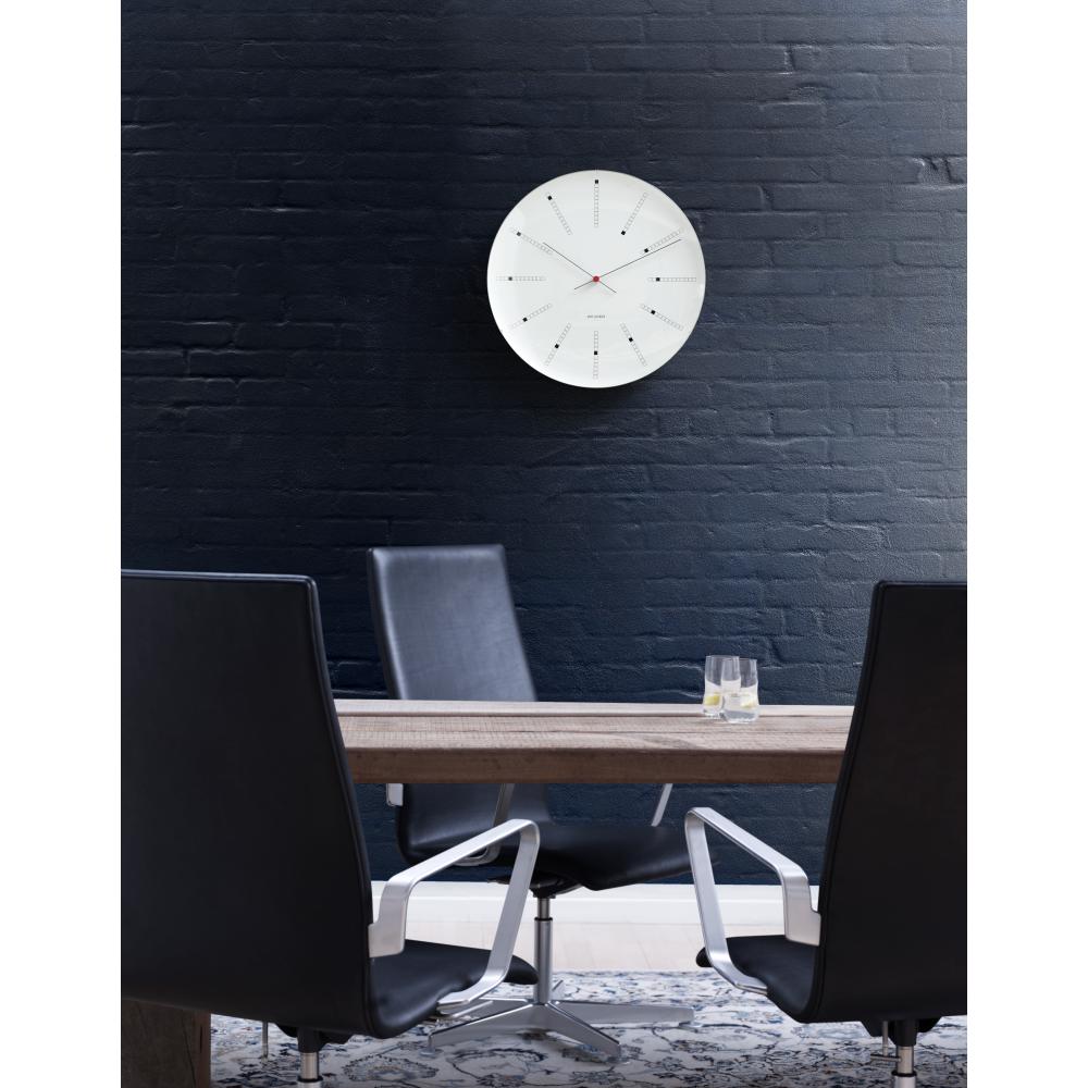 Relógio de parede de Bankers de Arne Jacobsen, 48cm