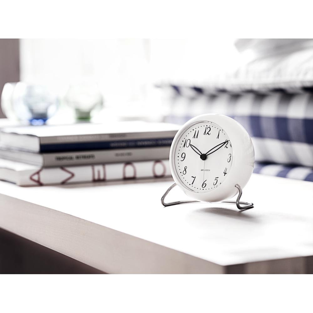 Arne Jacobsen LK Table reloj con alarma