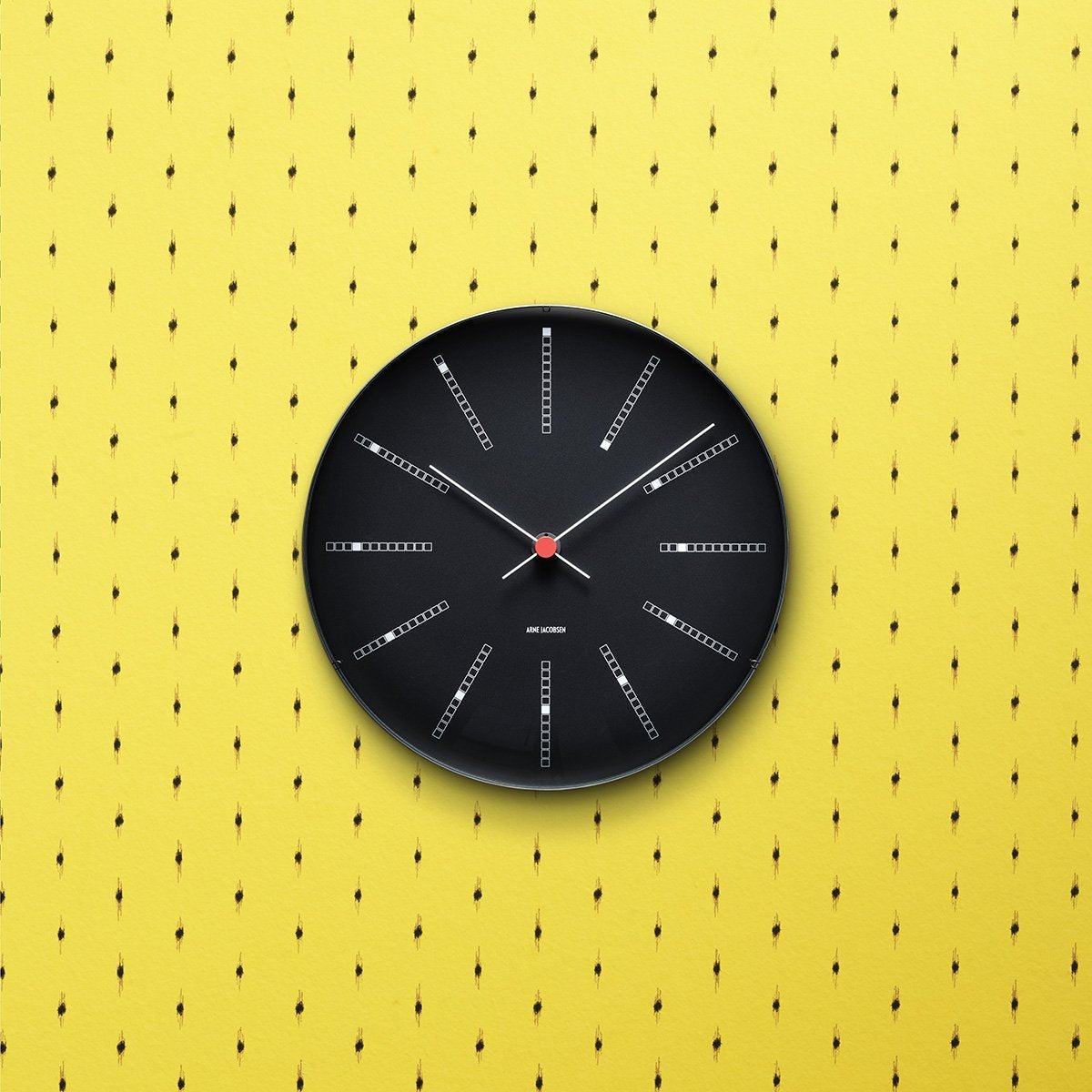 Relógio de parede de Arne Jacobsen preto, 29cm