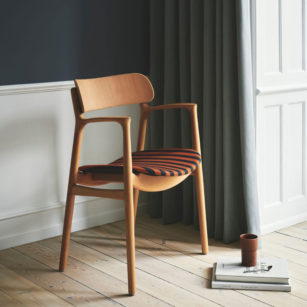 Bent Hansen Asger -stol Polsters Seat, Oiled Oak/Langeland Nord F Fabric