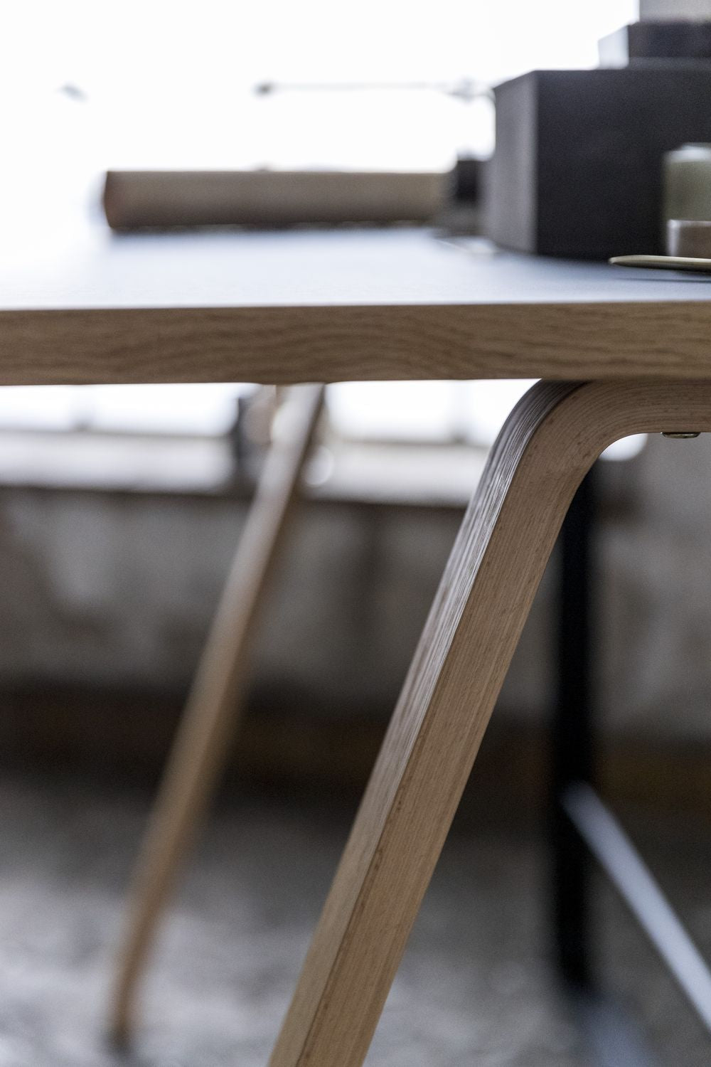 Bent Hansen Hemingway Desk mit Schubladen L 120 cm, matt lackierter Eiche/Eichenfurnier geölt