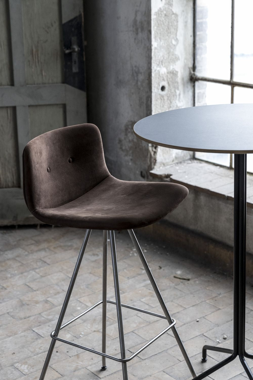 Bent Hansen Primum Bar Stool H: 99.5 Cm, Stainless Steel/Black Zenso Leather