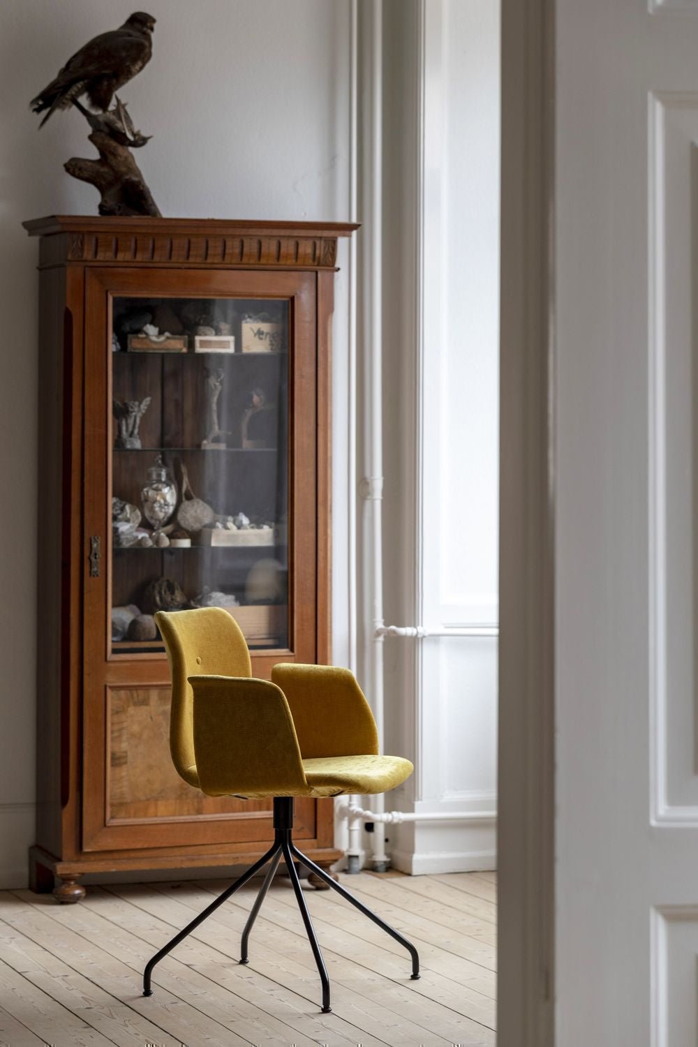 Bent Hansen Primum Chair With Armrests Black Wheel Frame, Brown Davos Leather