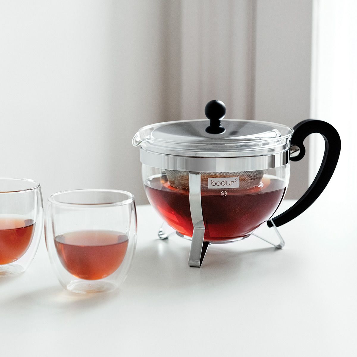 Fabricante de té de Bodum Chambord con filtro y tapa cromada, 1.3 L