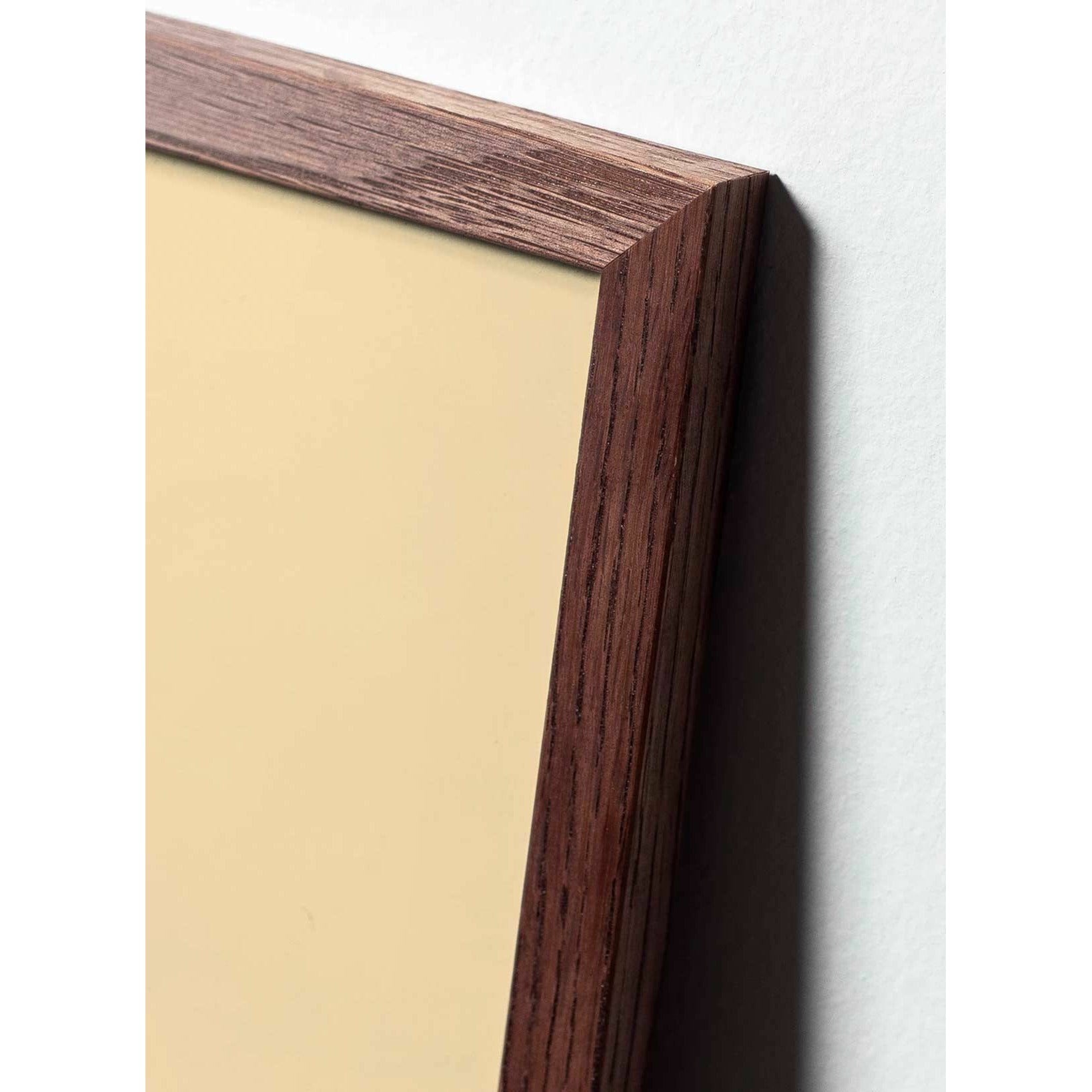 Póster clásico de cono de pino de creación, marco de madera oscura 50x70 cm, fondo amarillo