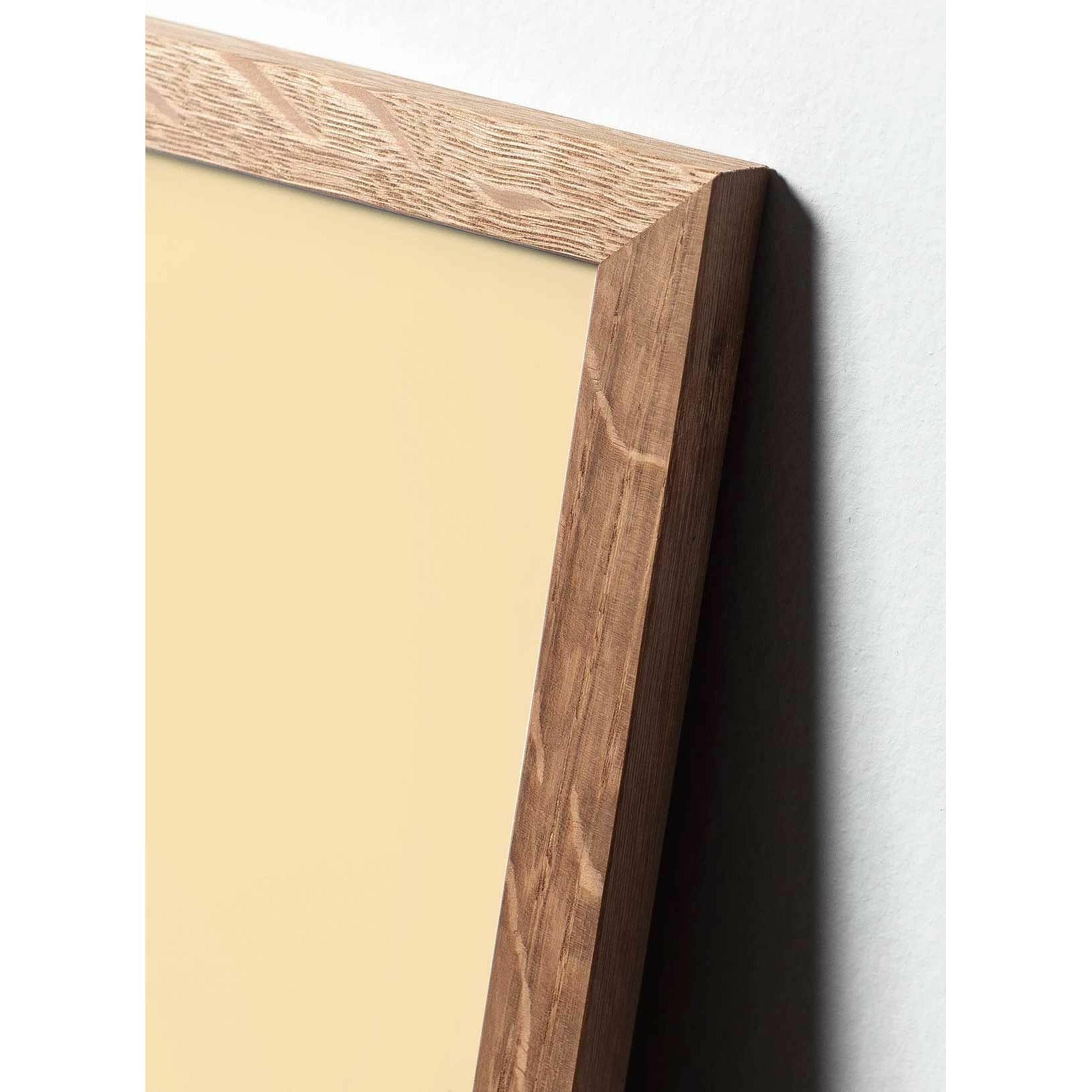 Brainchild Pine Cone Classic Poster, Rahmen aus hellem Holz 50x70 cm, gelber Hintergrund