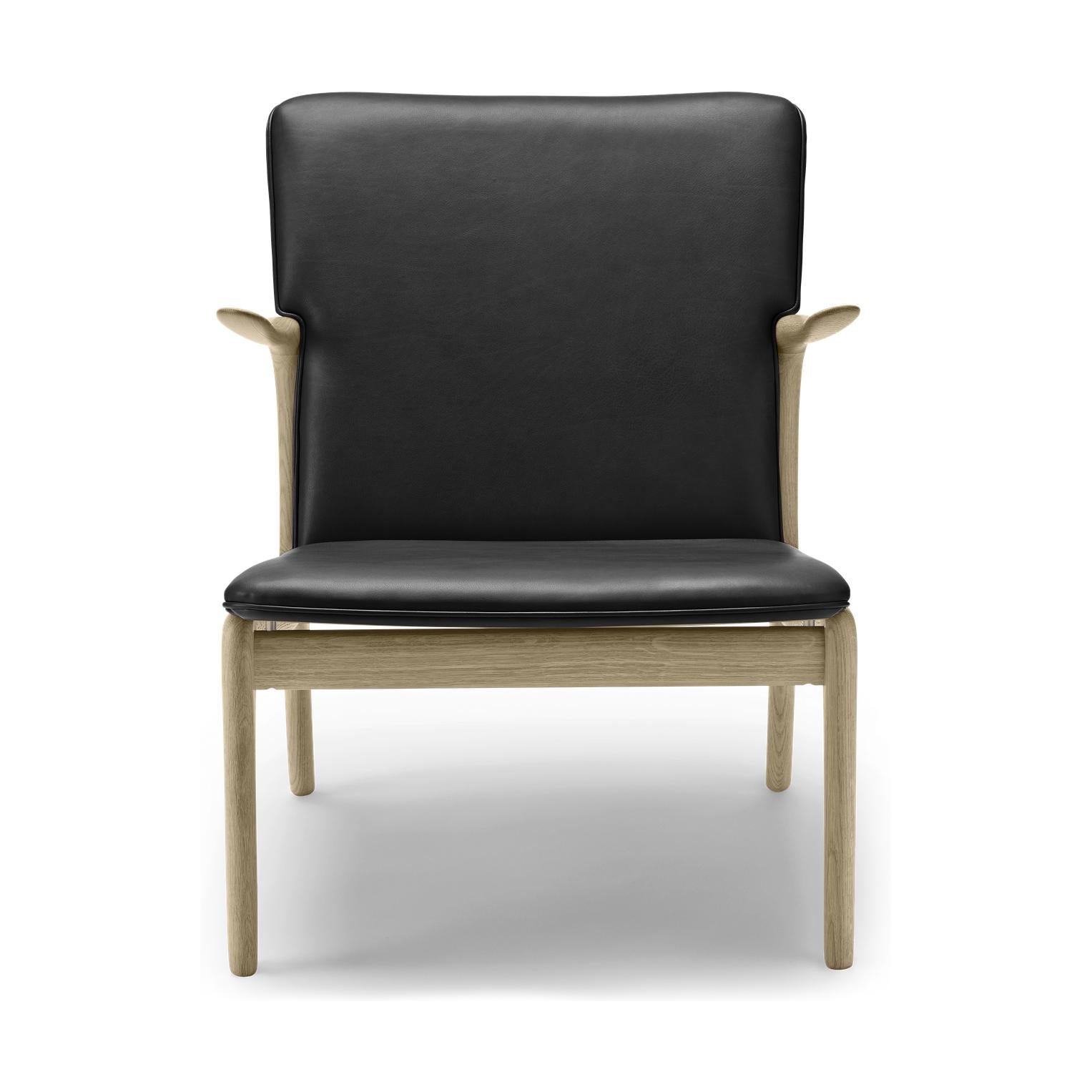 Carl Hansen Ow124 Beak Chair, chêne savonné/cuir noir