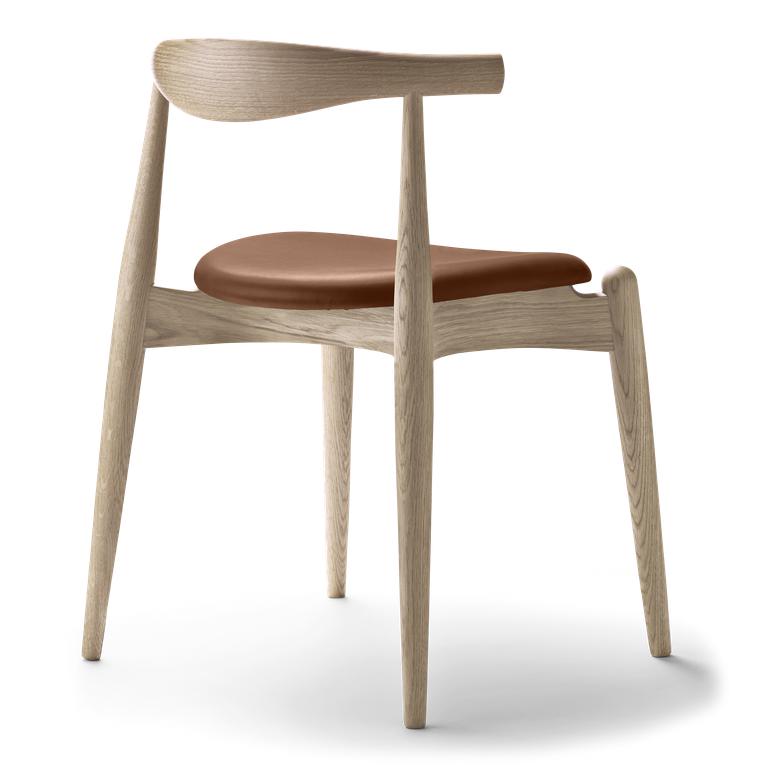 Carl Hansen CH20 Elbow Chair, chêne savonned / cuir marron