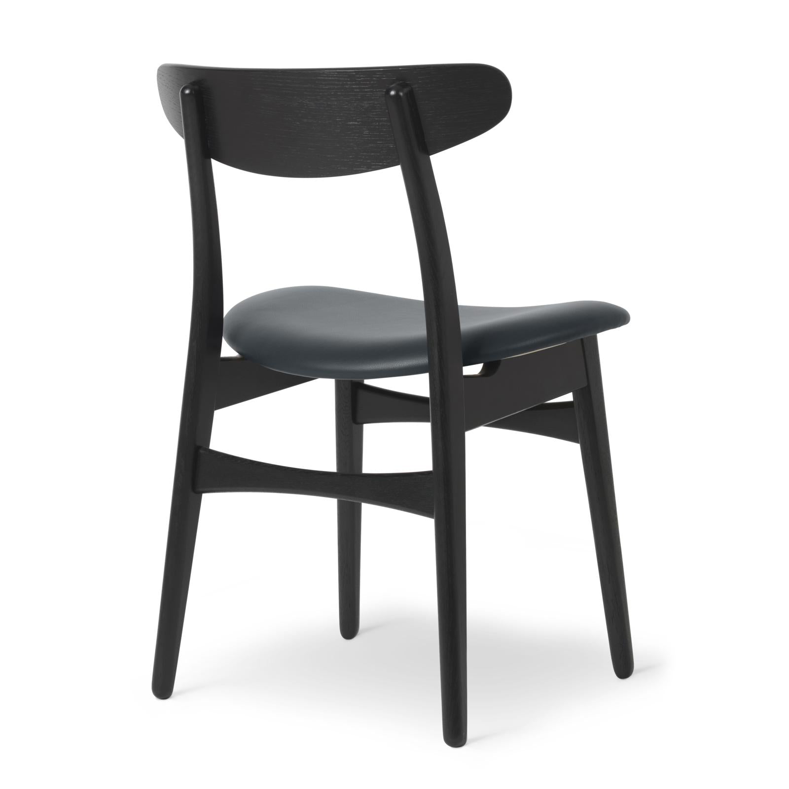 Silla CH30P Carl Hansen, roble teñido, cuero azul oscuro