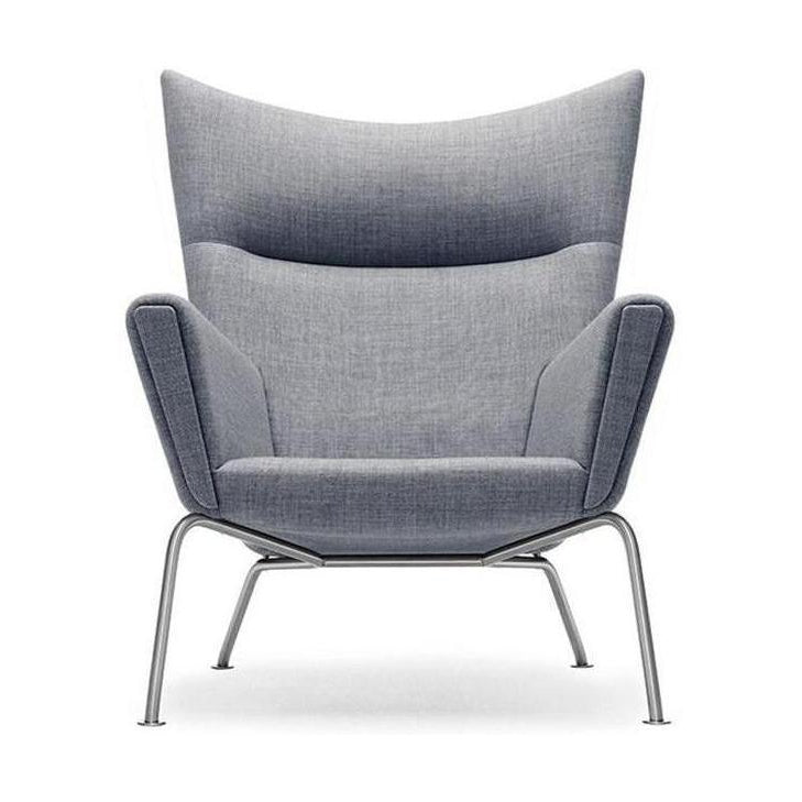 Carl Hansen CH445 vleugelstoel, staal, lichtgrijze stof