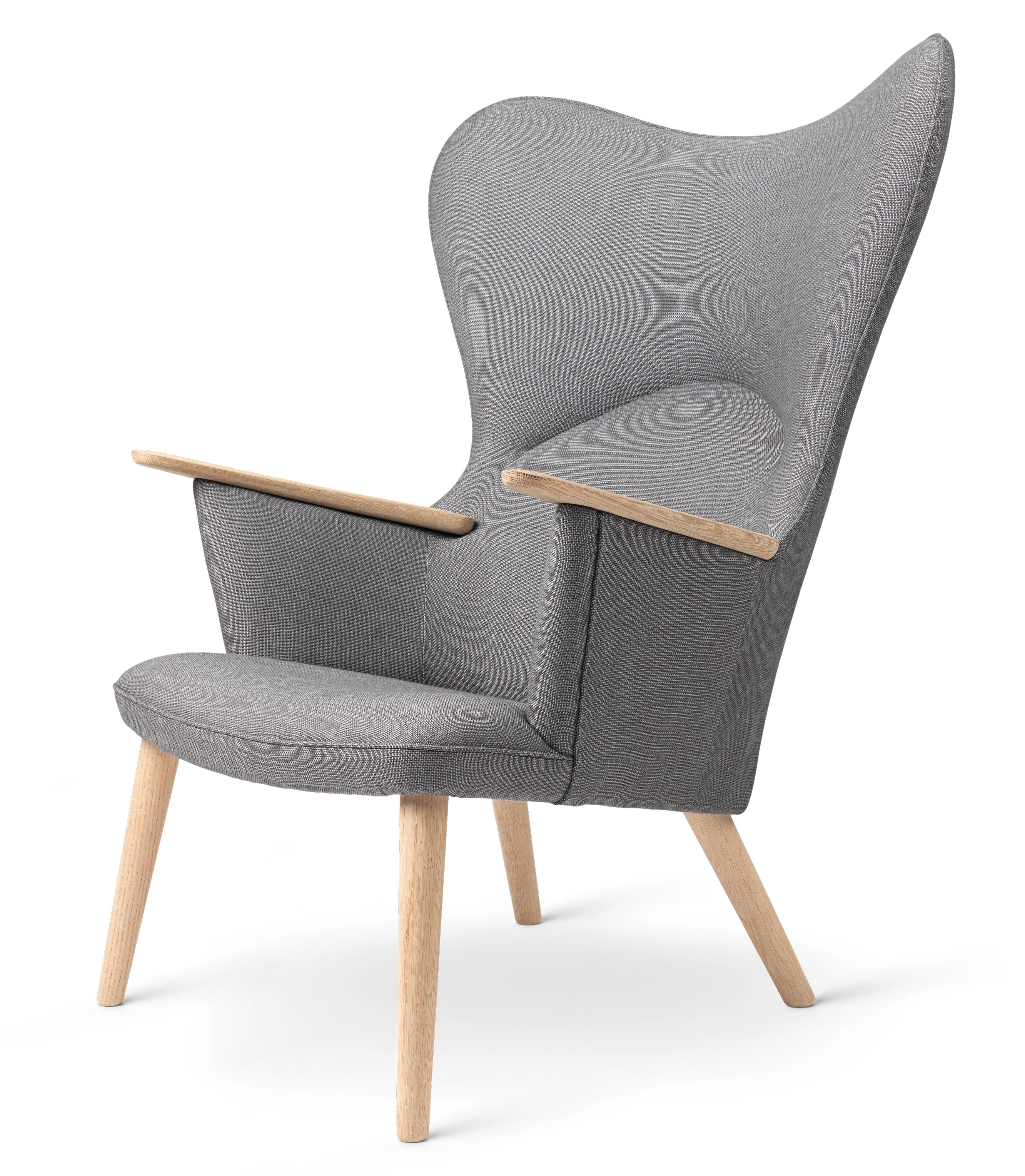 Carl Hansen CH78 Mama Bear Lounge Chair, Eiche Seife/Passion 6101