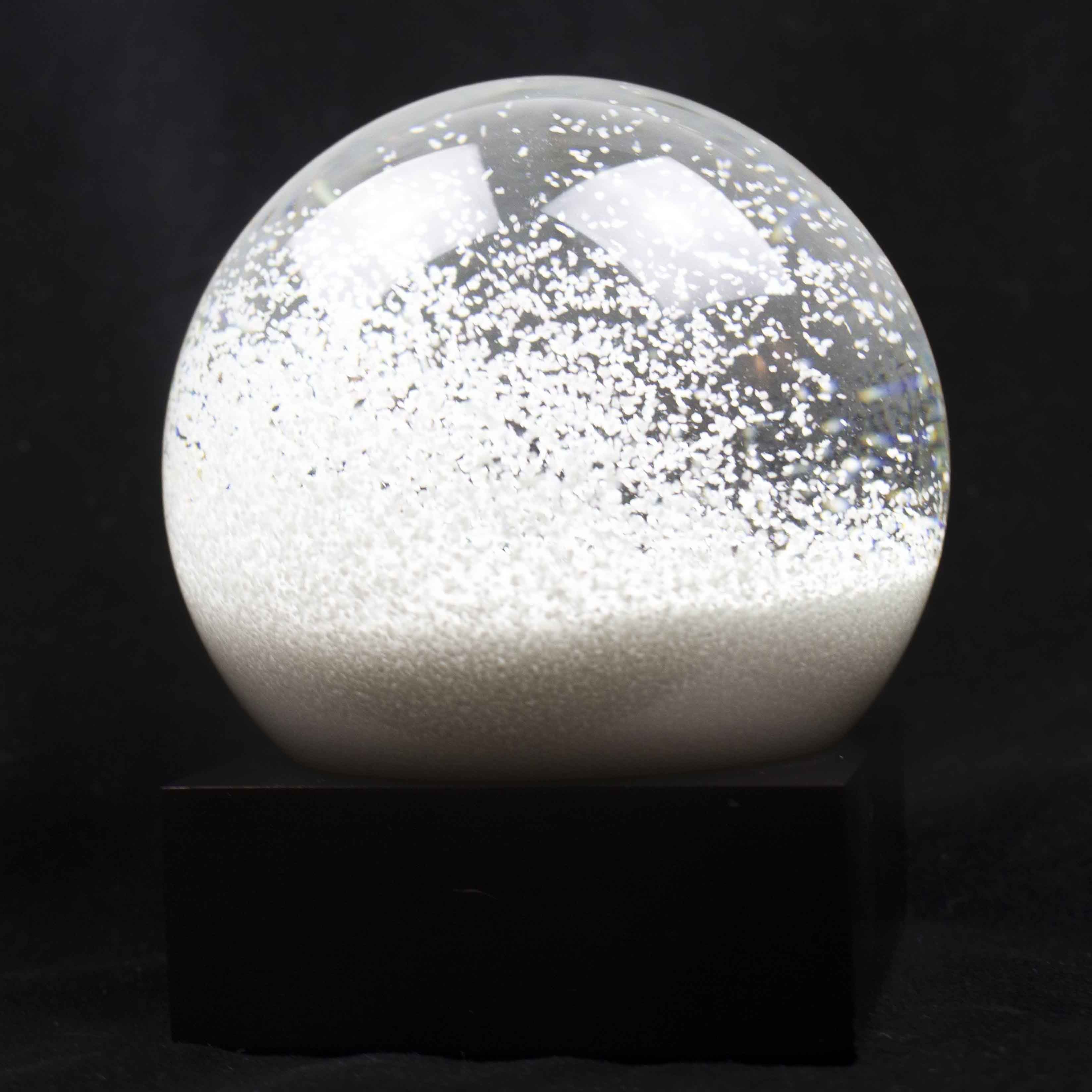 Les snow globes fraîches de neige pour aller