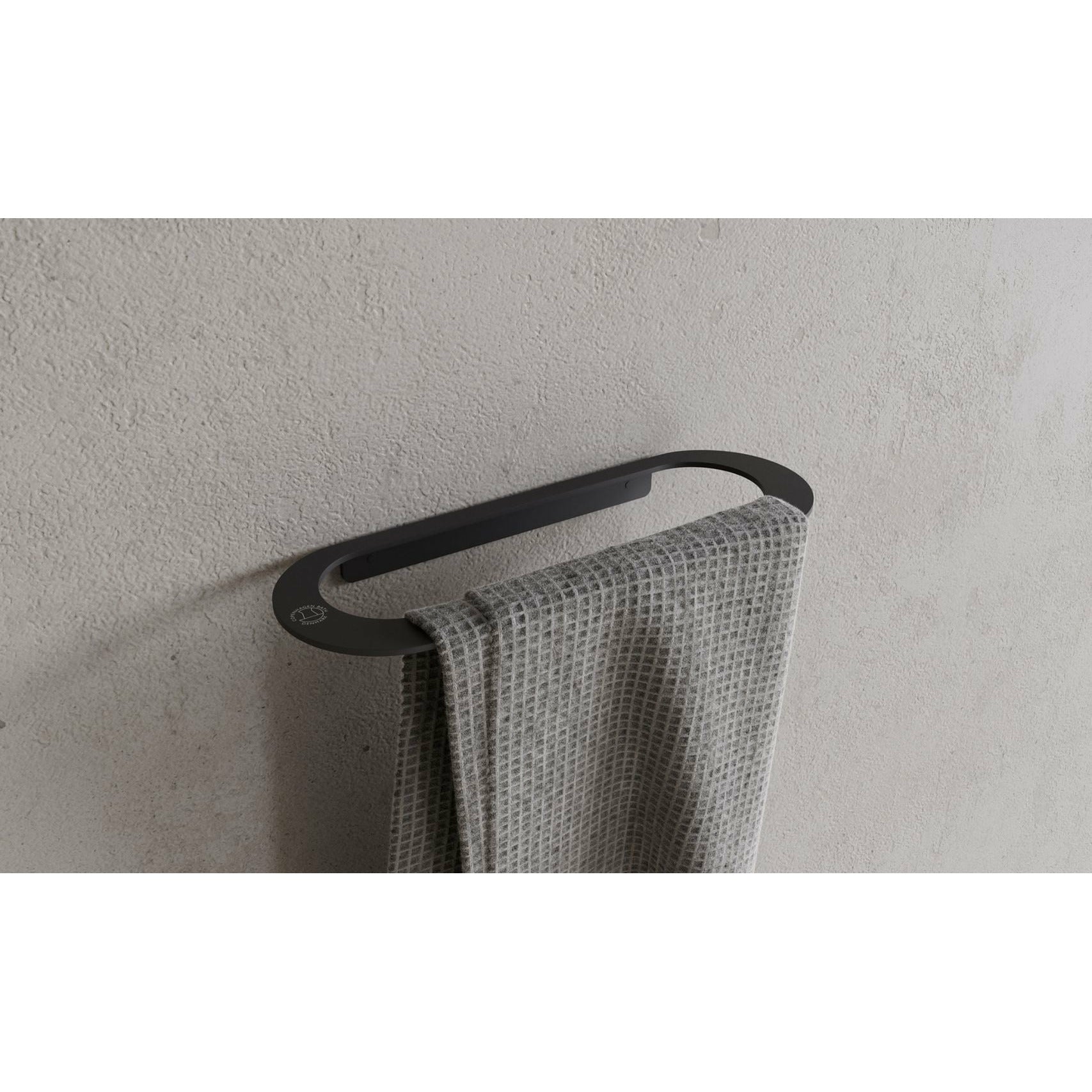 Baignoire de Copenhague CB 100 porte-serviette L28 cm, tapis noir
