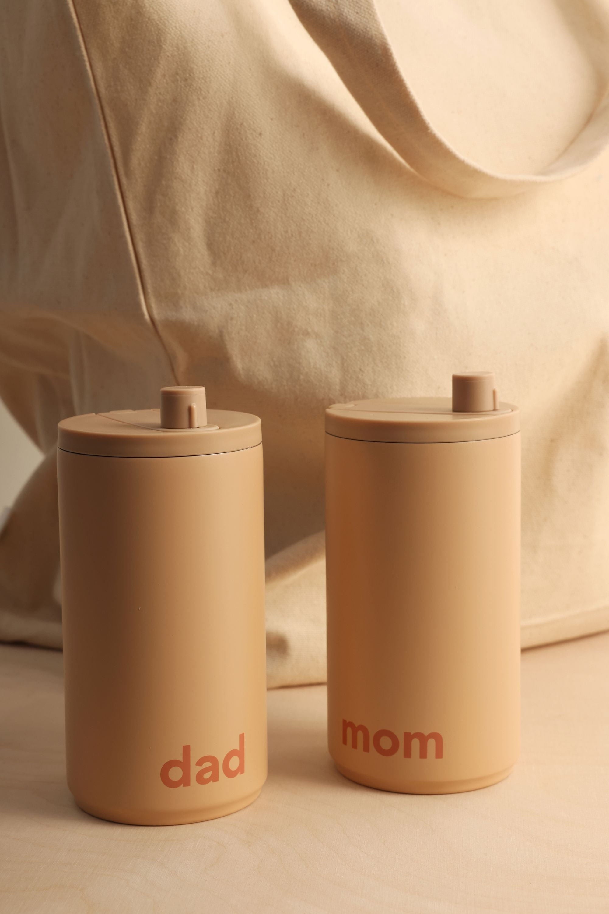 Letras de diseño Viaje Thermo Cher 350 ml beige, papá