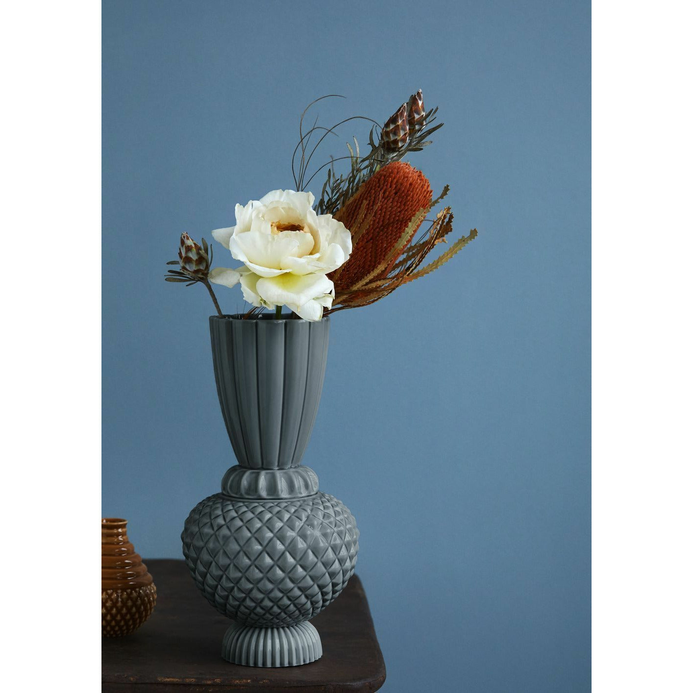 Dottir Jumbobell Vases, White