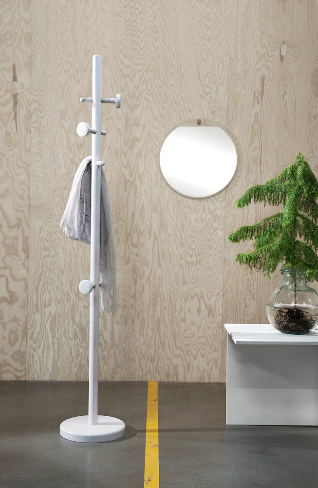 Essem design Skruvad Coat Rack, svart