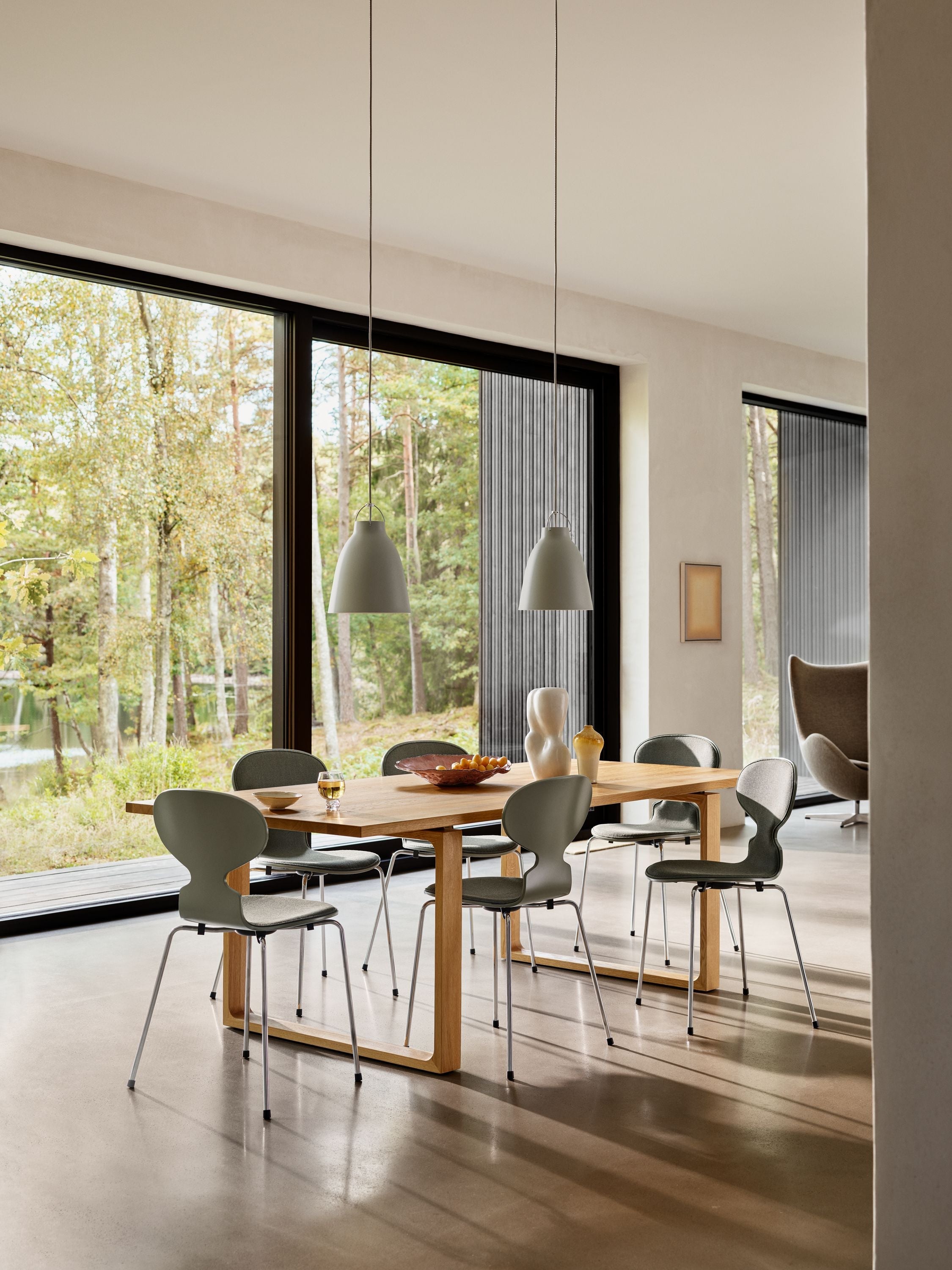 Fritz Hansen 3101 Ameisenstuhl Frontpolstered, Muschel: Clear lackiertes Furnier Eiche, Polster