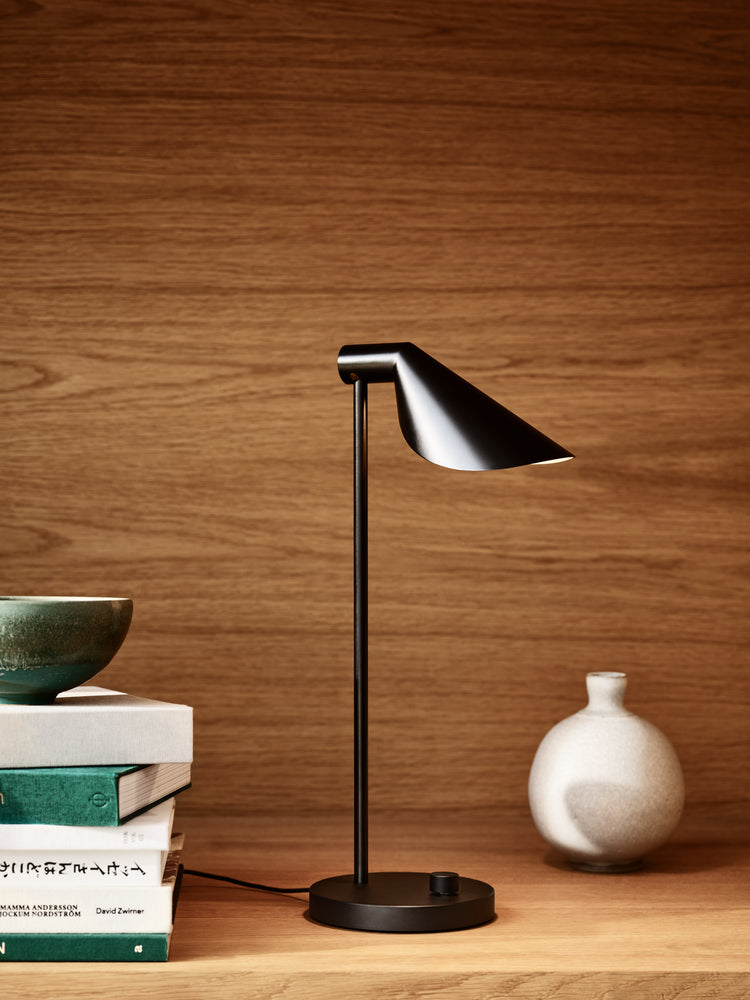 Lámpara de mesa Fritz Hansen MS022, PVD negro