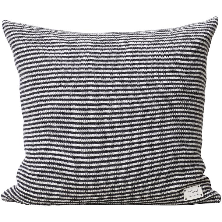 Form & Refine Aymara Cushion 52x52 cm. Randränder