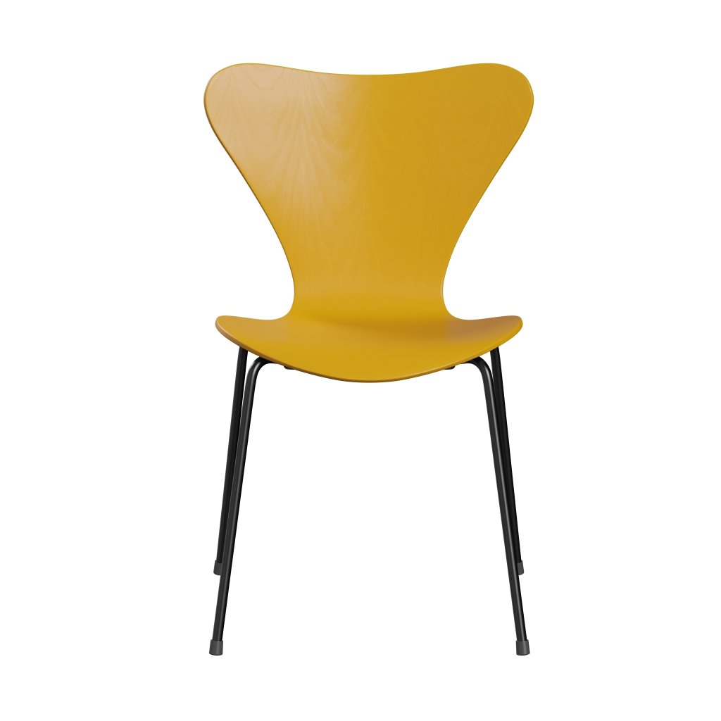 Fritz Hansen 3107 chaise unophastered, noire / teintée vraie jaune