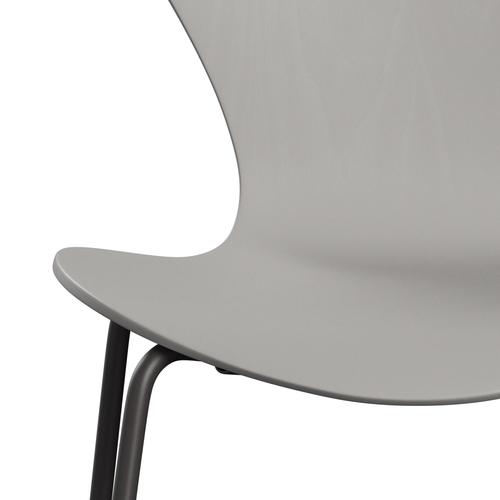 Fritz Hansen 3107 Stol Unupholstered, Warm Graphite/Dyed Ash Nine Gray