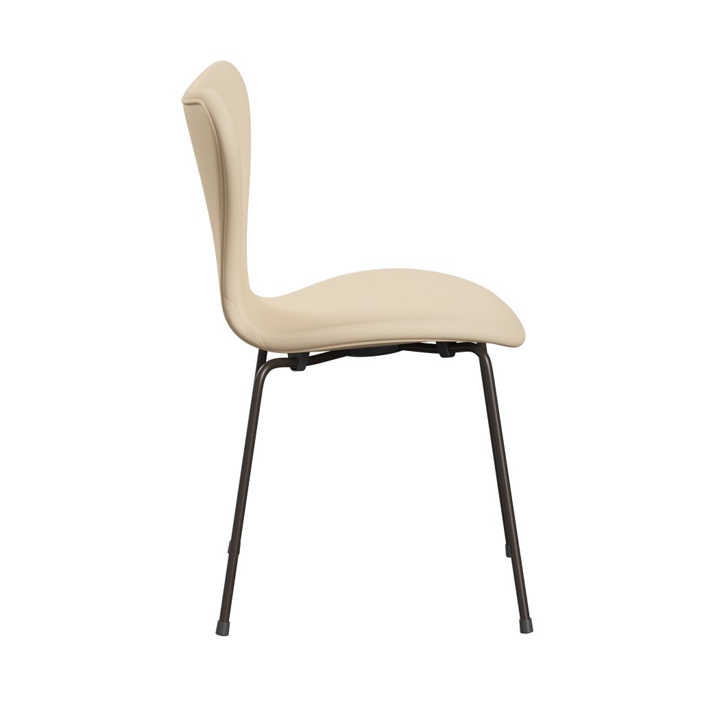 Fritz Hansen 3107 Stuhl Full Polster, braune Bronze/Komfort Weiß/Beige