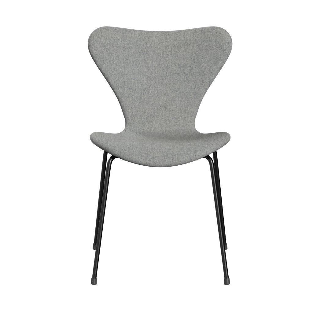 Fritz Hansen 3107 Chair Full Upholstery, Black/Divina Melange Light Grey