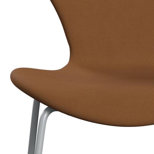 Fritz Hansen 3107 Silla tapicería completa, gris plateado/fama marrón claro (F61131)