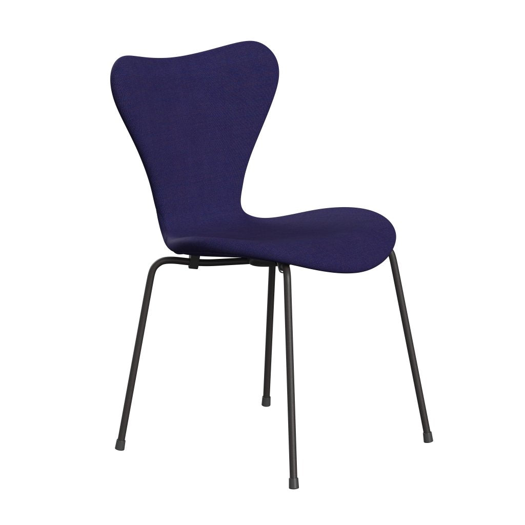 Fritz Hansen 3107 Silla tapicería completa, grafito cálido/lienzo azul ecléctico