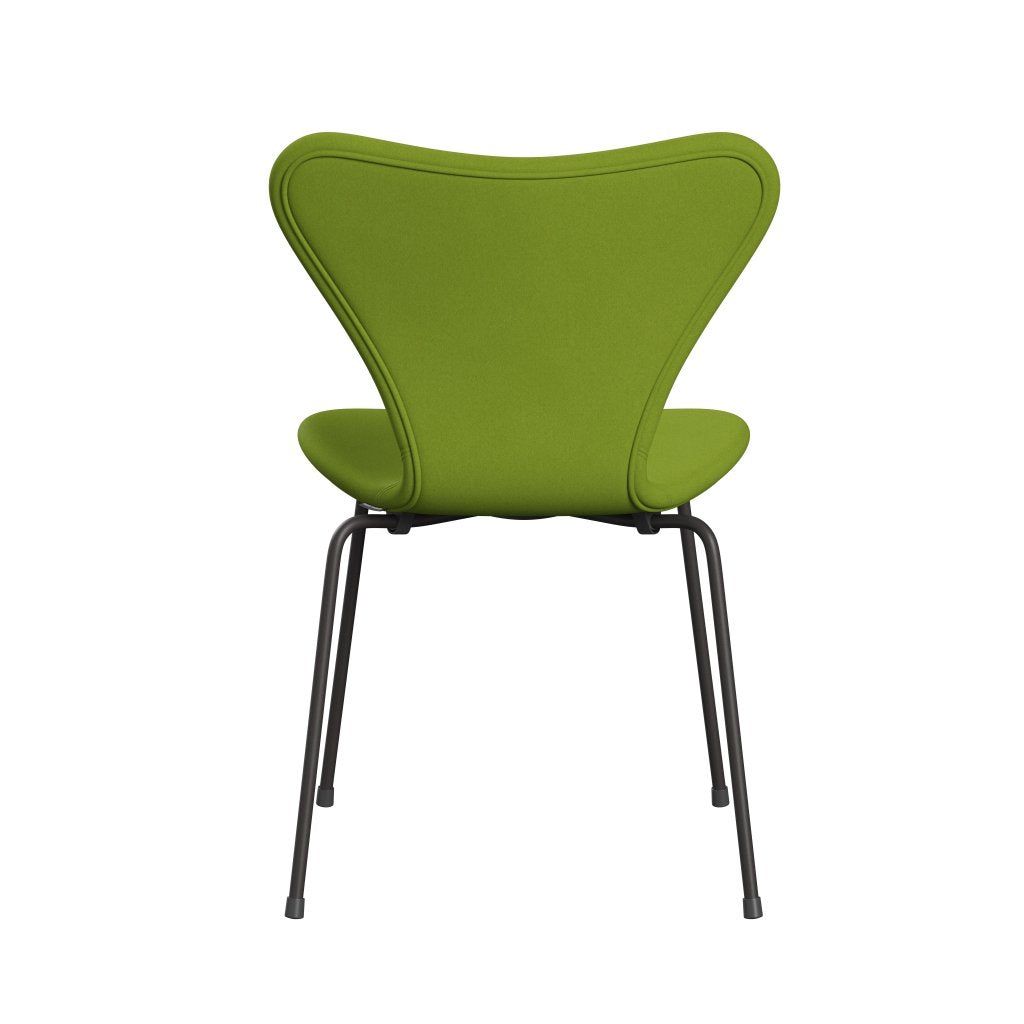 Fritz Hansen 3107 chaise pleine d'ameublement, graphite chaud / confort vert clair (C68000)