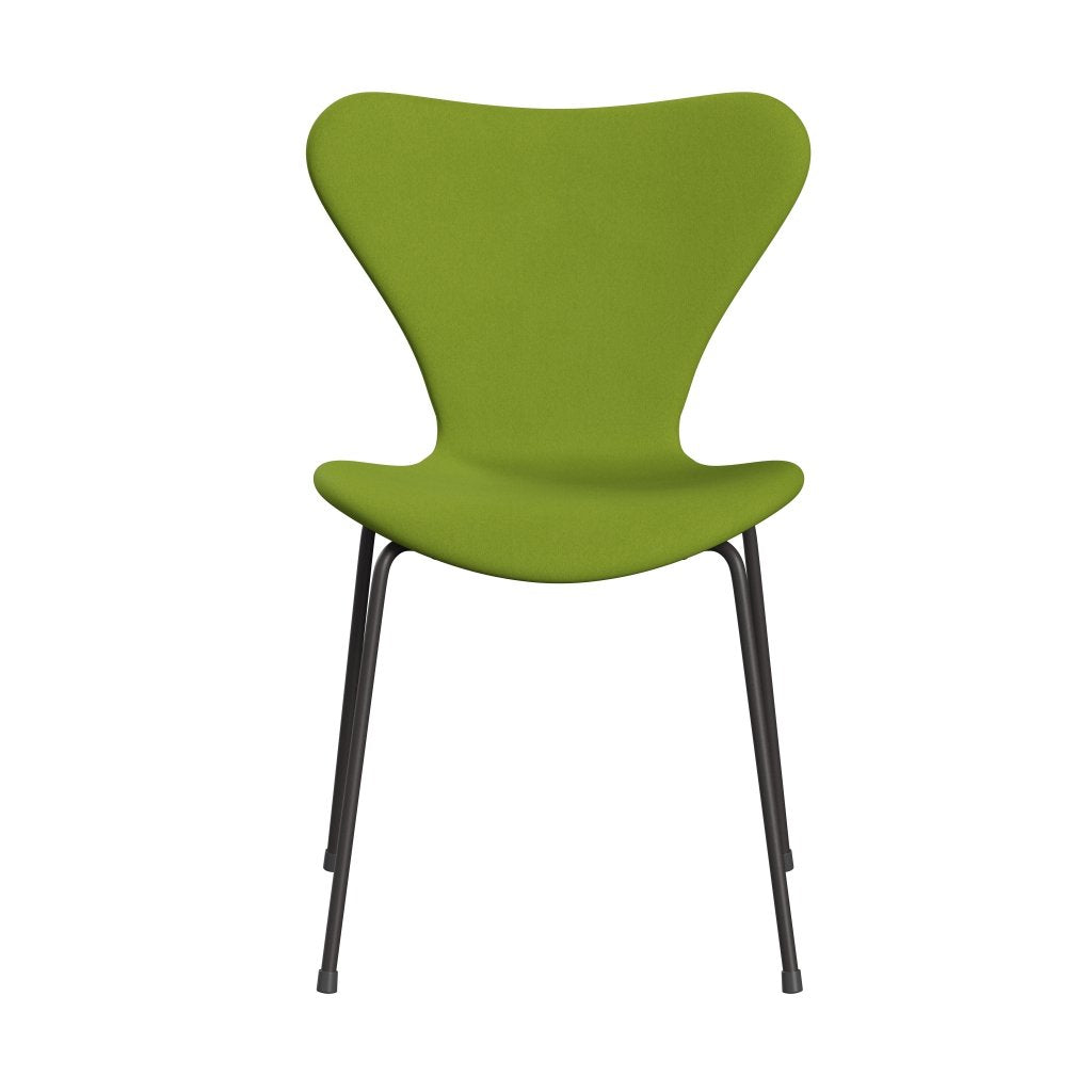 Fritz Hansen 3107 chaise pleine d'ameublement, graphite chaud / confort vert clair (C68000)