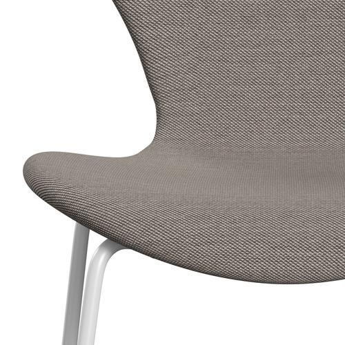 Fritz Hansen 3107 Silla tapicería completa, trío blanco/acero rosa/blanco/negro