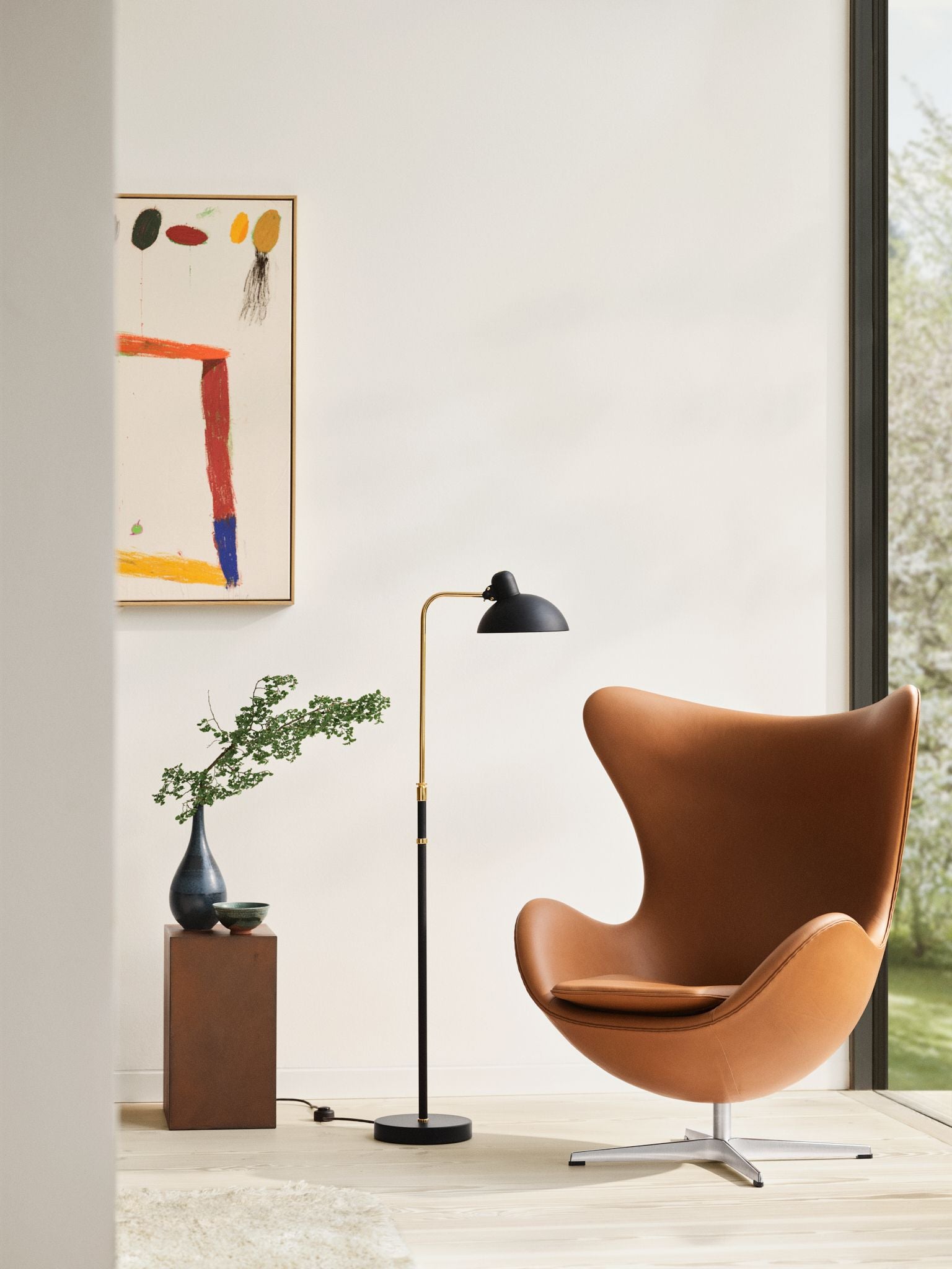 Fritz Hansen Kaiser Idell 6580 F Lámpara de piso, matón negro/latón