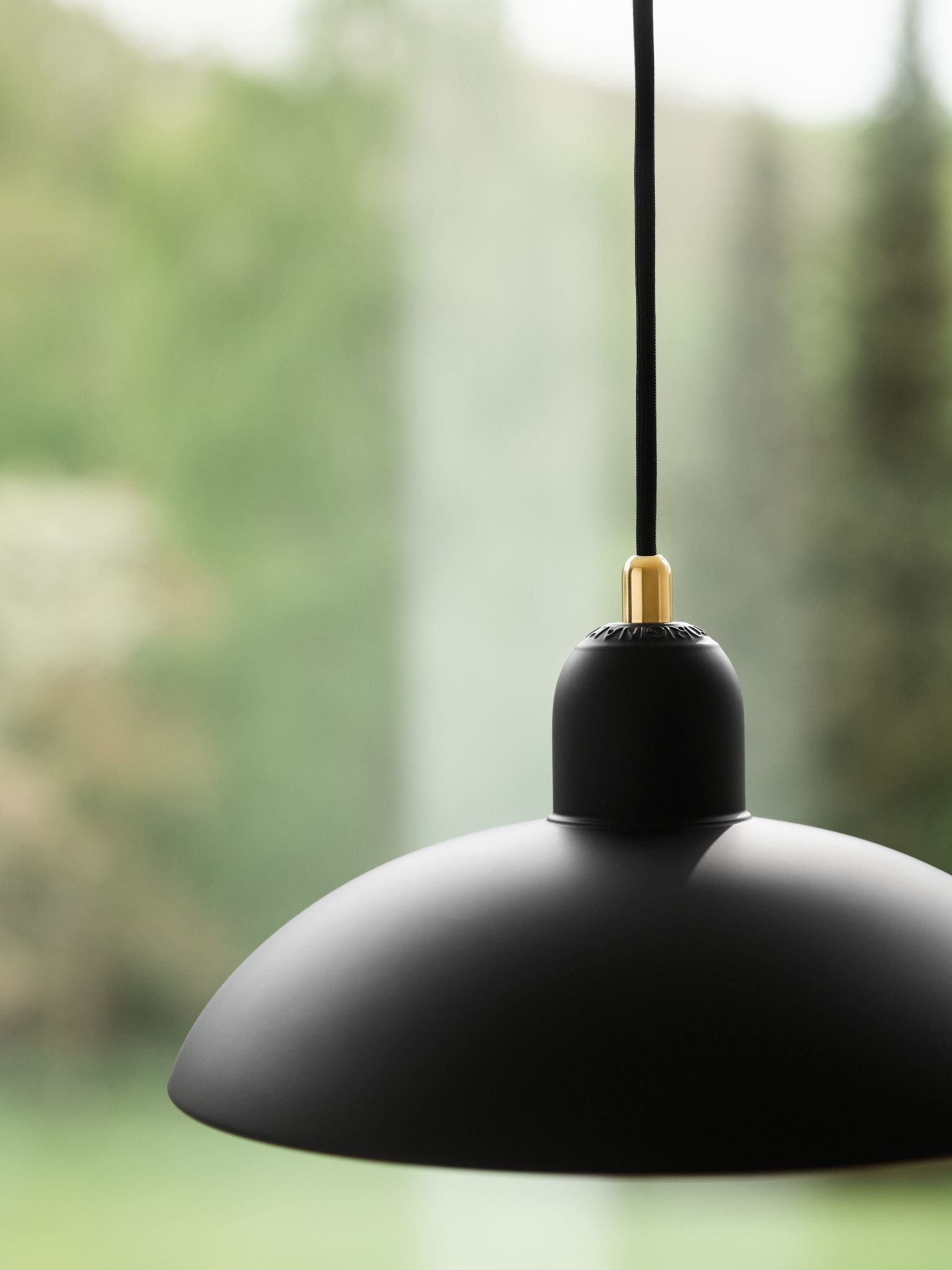 Fritz Hansen Kaiser Idell 6631 P Pendant lampe, Matt / Brass noir