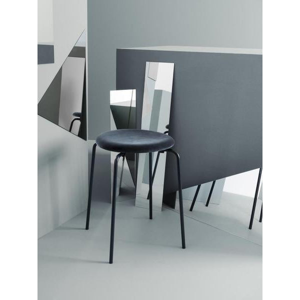 Fritz Hansen Objects Dot taburete, cuero negro