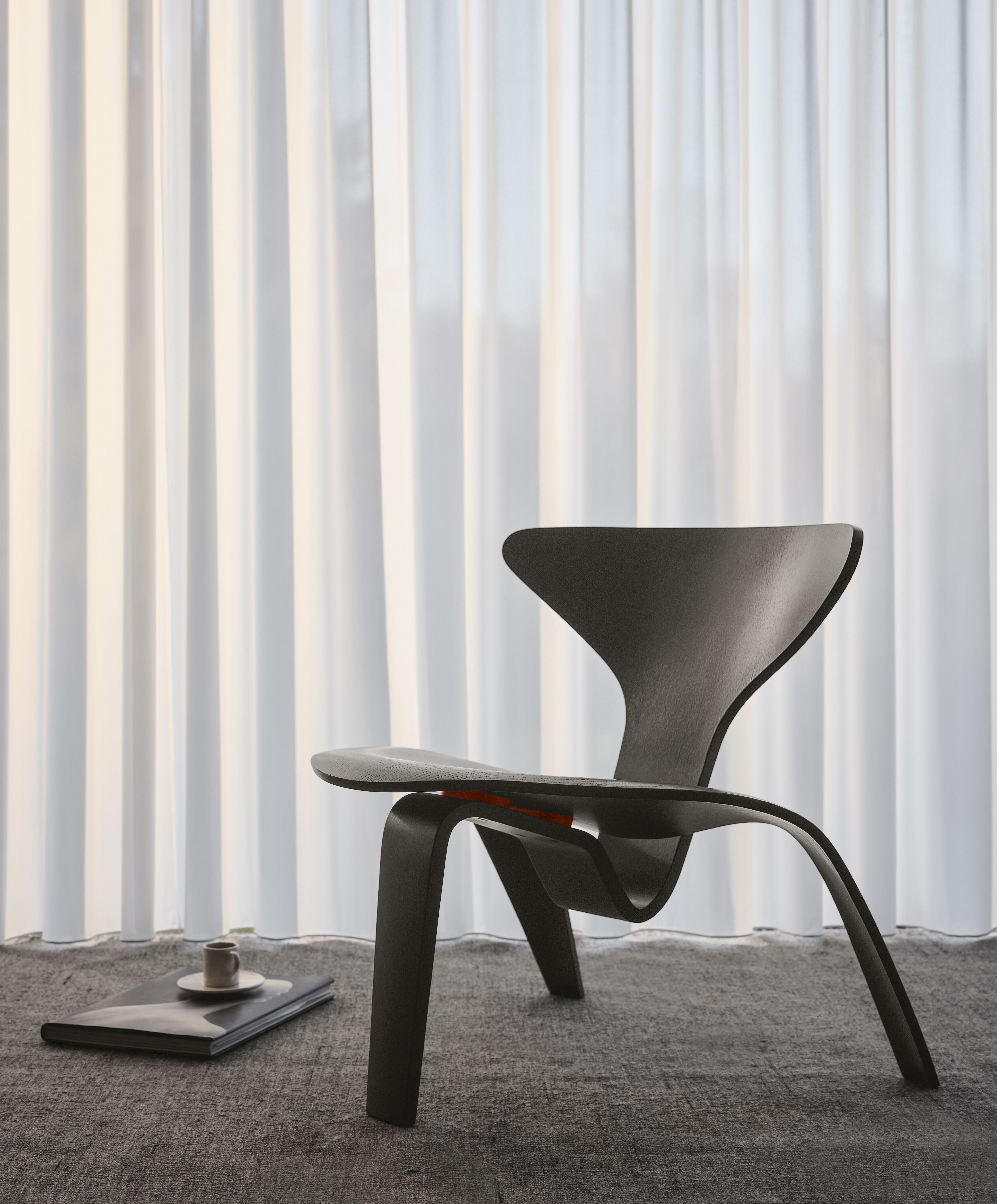 Fritz Hansen PK0 Ein Lounge -Stuhl, schwarz