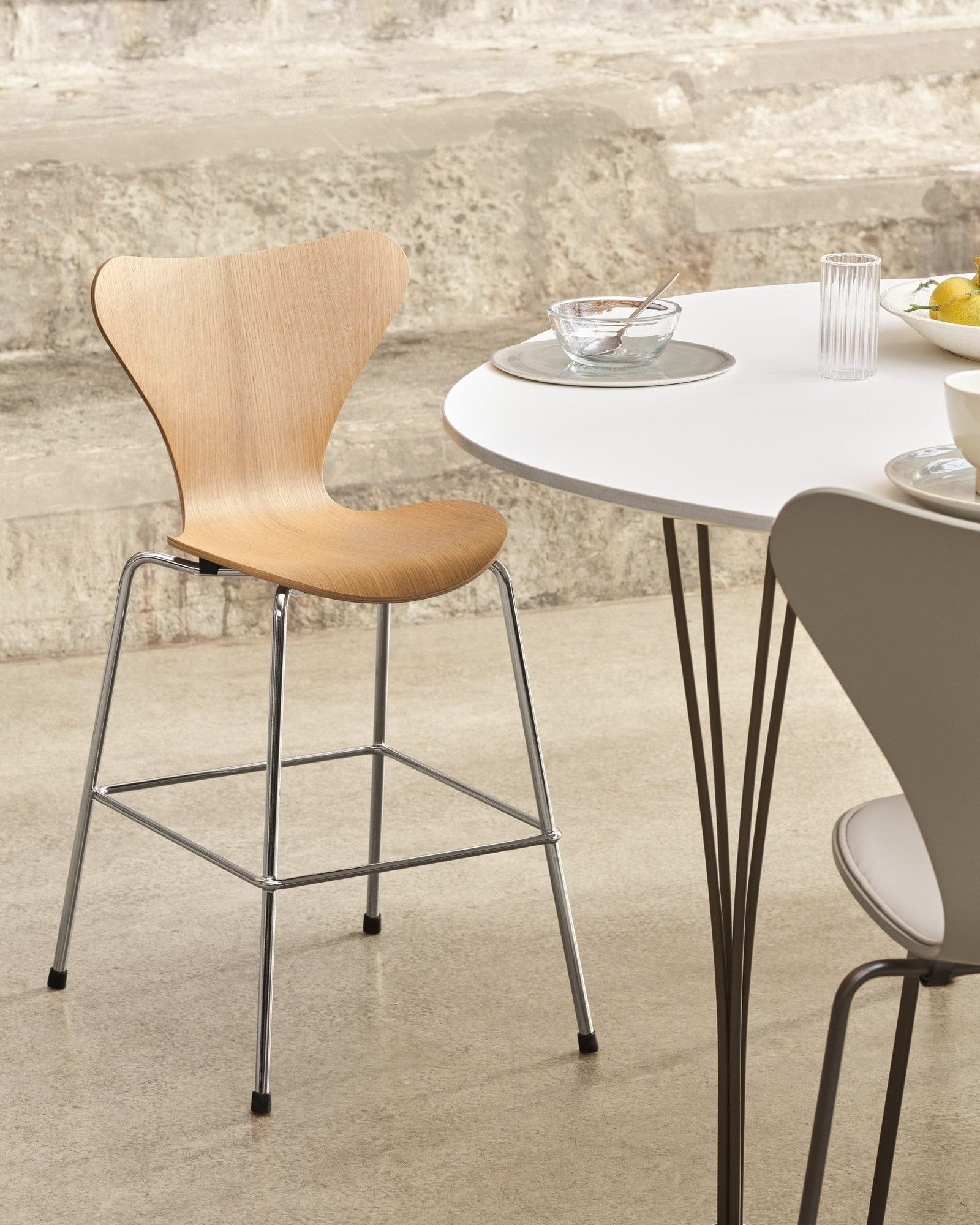 Fritz Hansen Series 7 Silla junior, roble/cromo