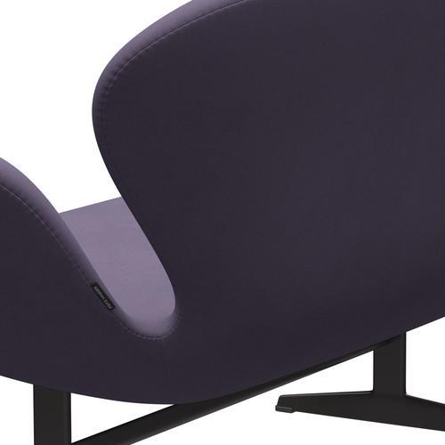 Fritz Hansen Swan Sofa 2 Sitzer, warmer Graphit/Komfort Violett