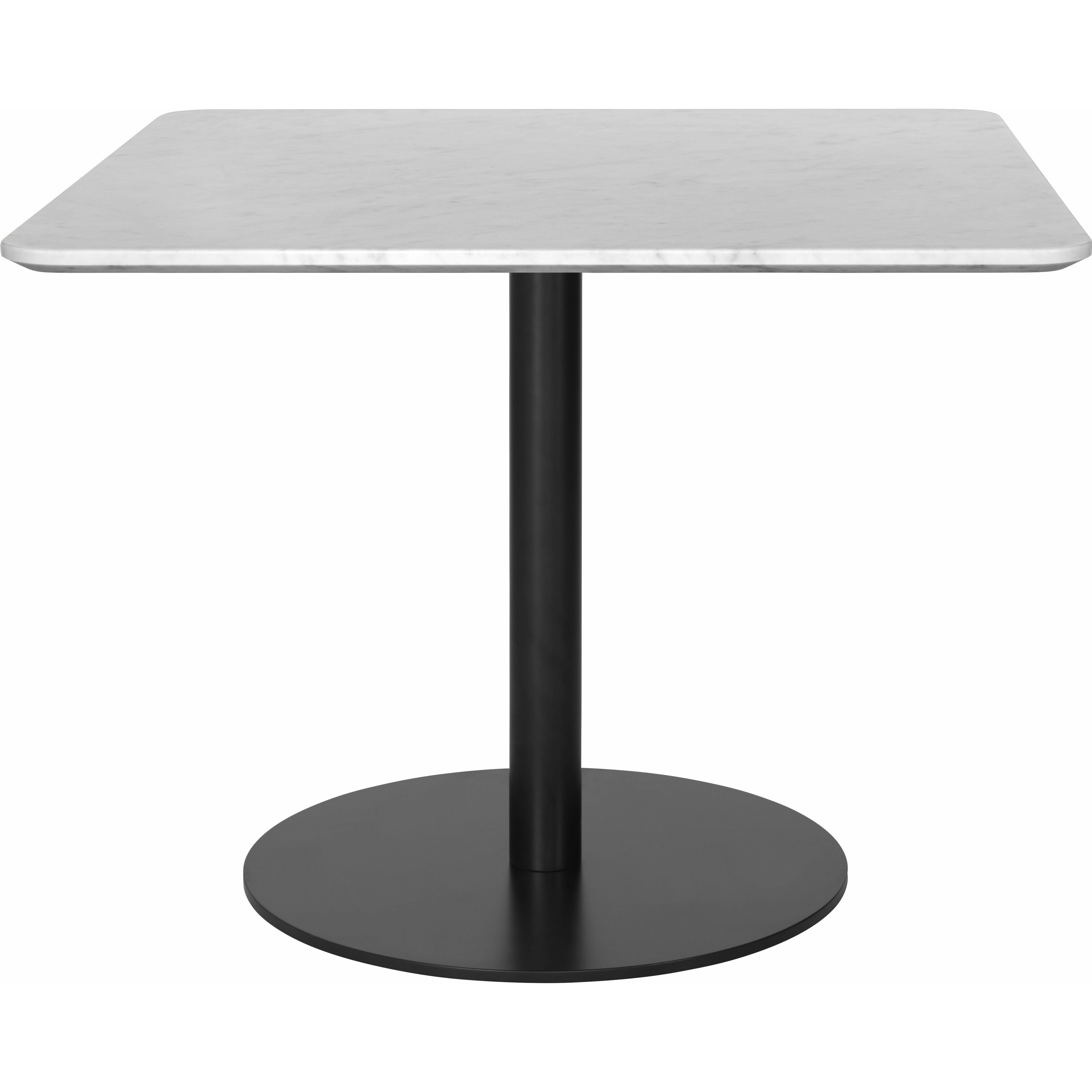 Gubi 1.0 Lounge Tabelle Schwarzer Basis weißer Carrara Marble 80 x80 cm